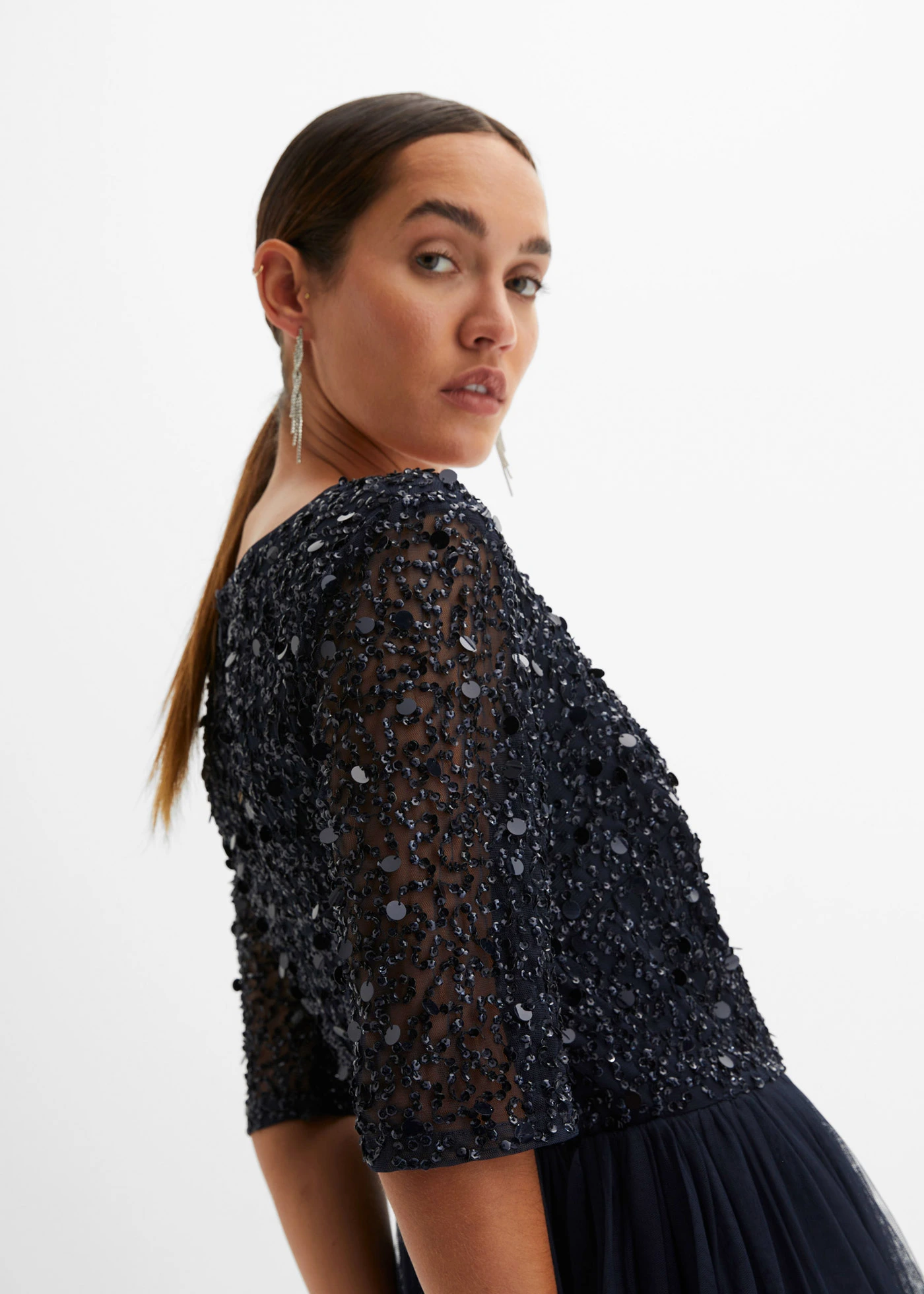 Robe longue avec haut brodé de sequins • bleu foncé • Boutique bonprix