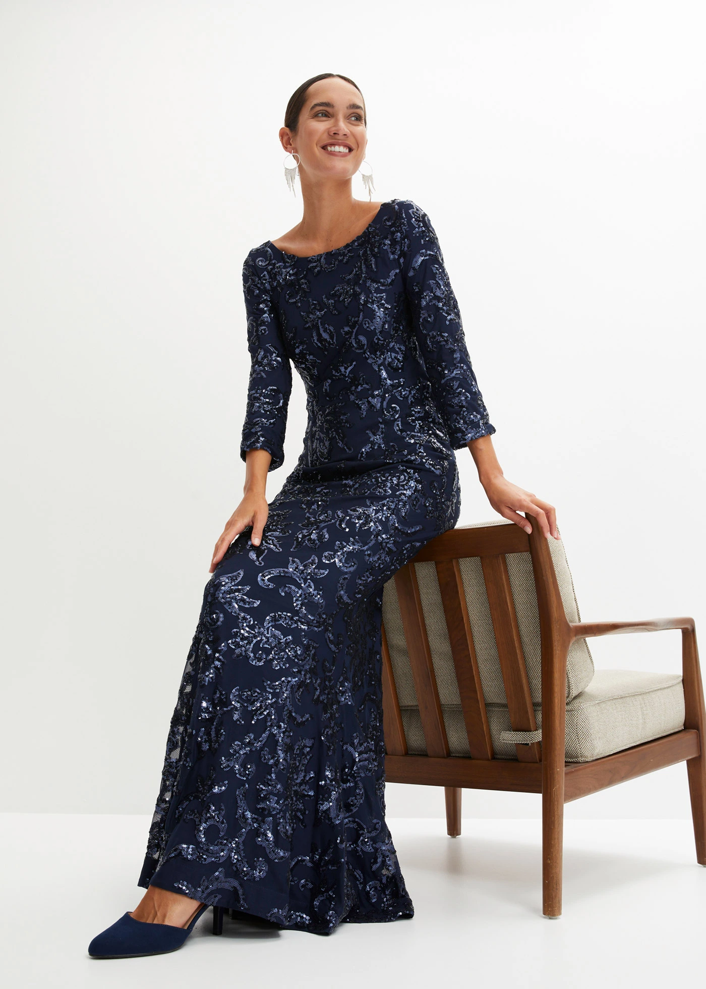 Paillettenjurk met lage rug • donkerblauw • bonprix online shop