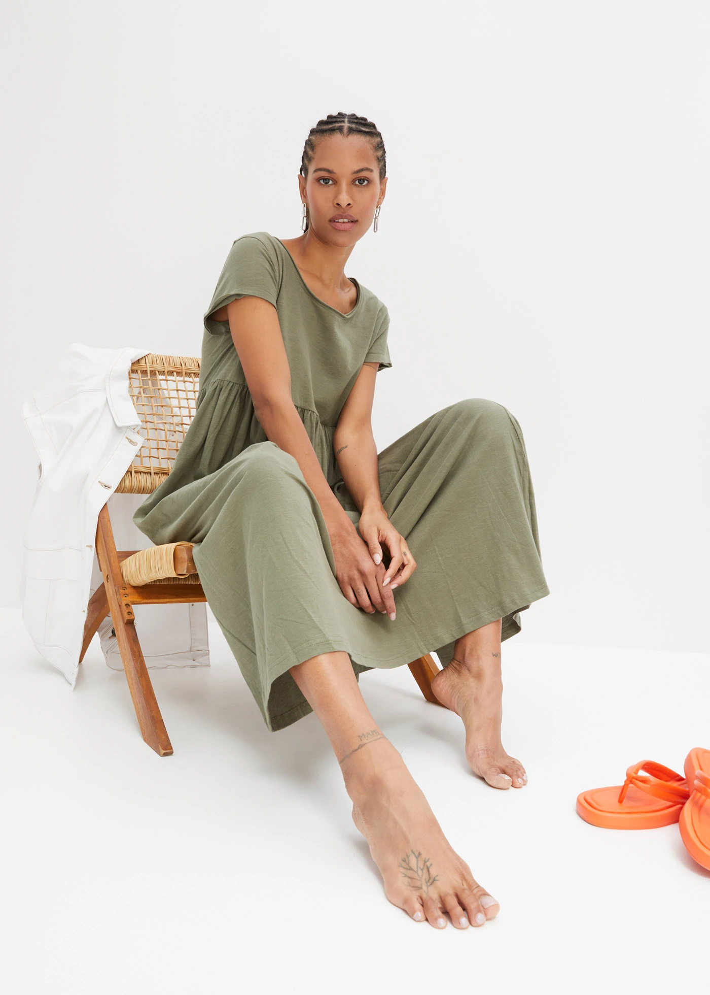 Robe midi en coton • olive • Boutique bonprix