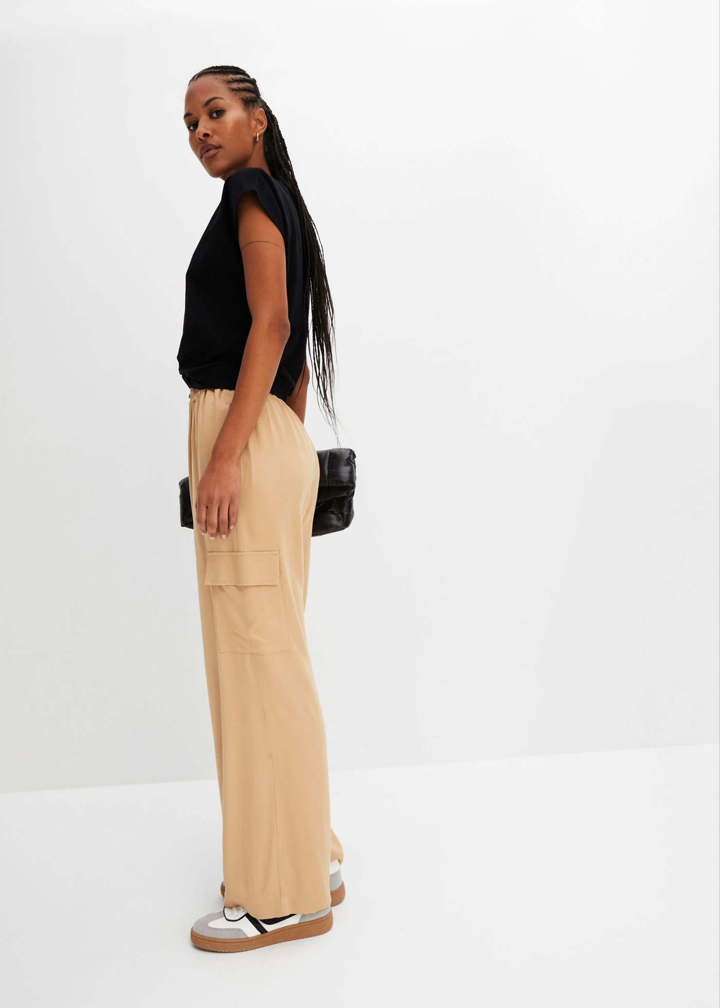 Kort T-shirt van biologisch katoen • zwart • bonprix online shop