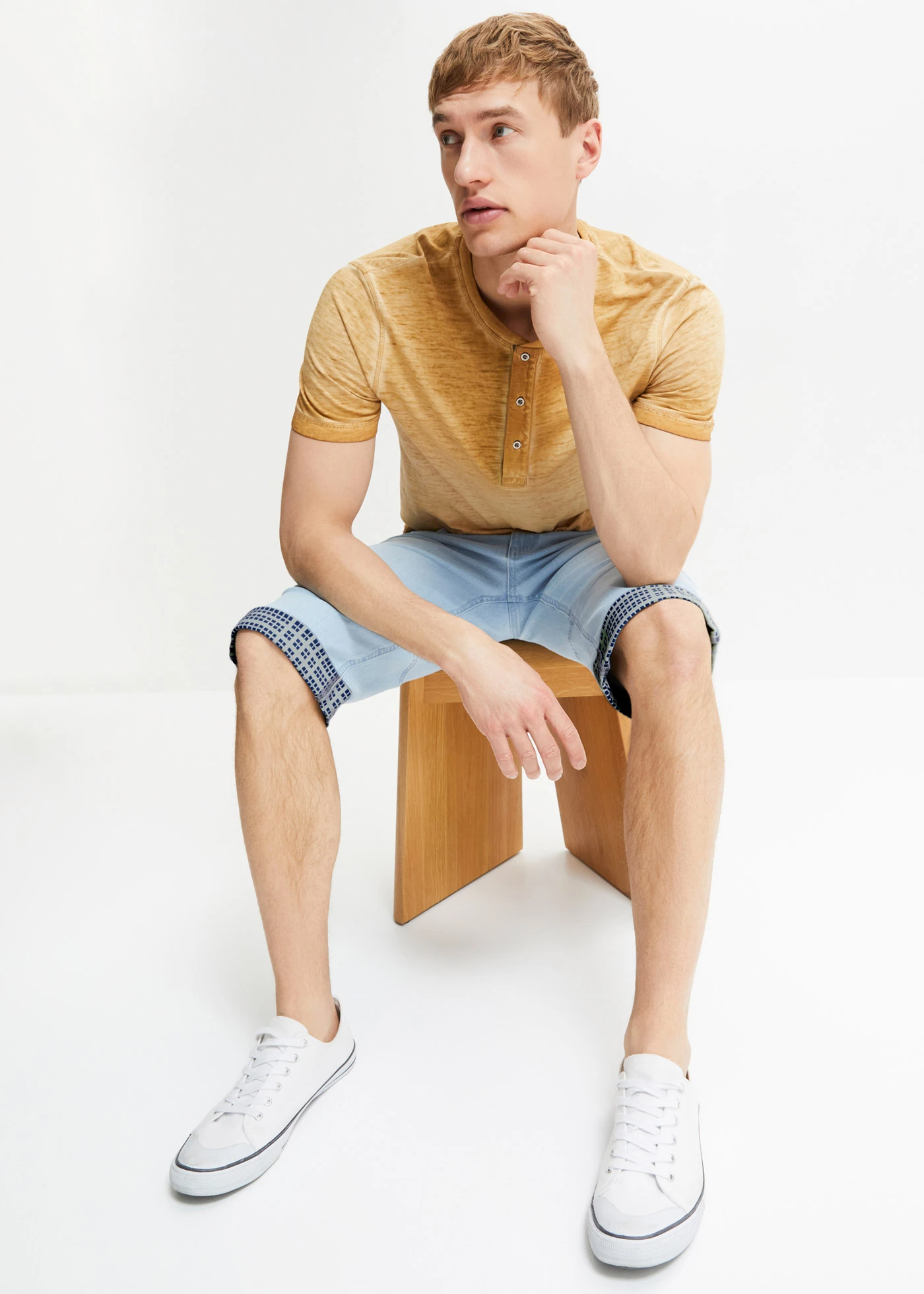 Henley shirt van biologisch katoen in washed out look • beige used • bonprix online shop