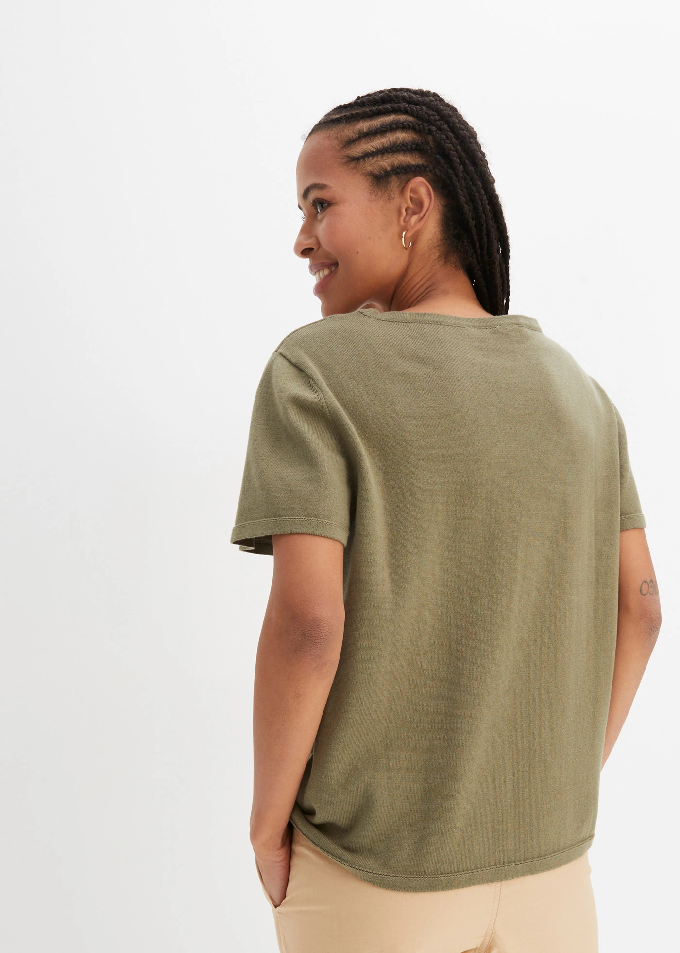 Fijn gebreid shirt van katoen • olijfgroen • bonprix online shop