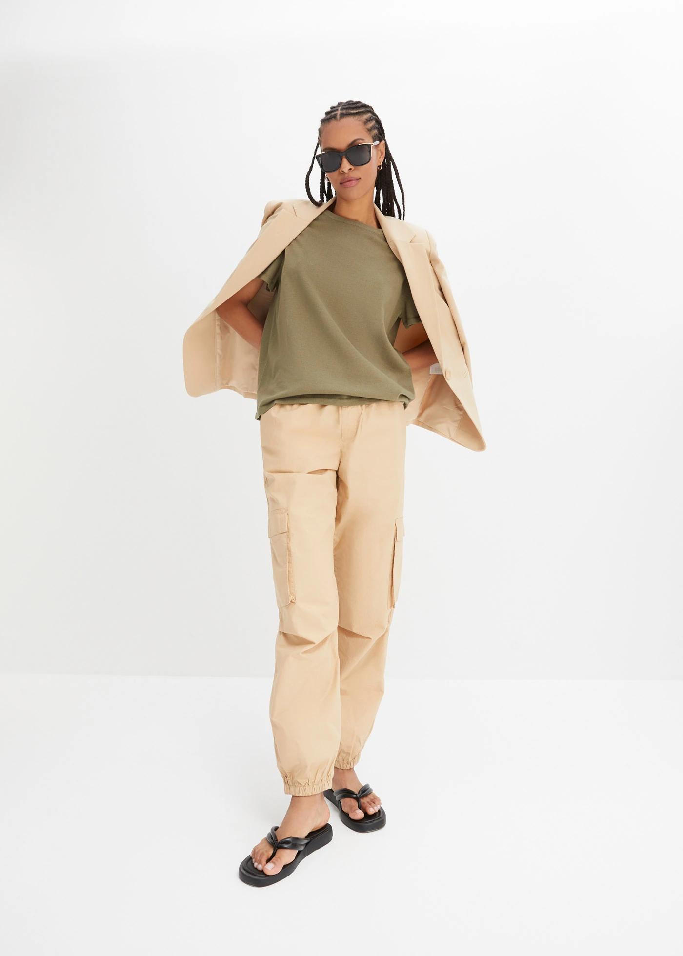 Fijn gebreid shirt van katoen • olijfgroen • bonprix online shop