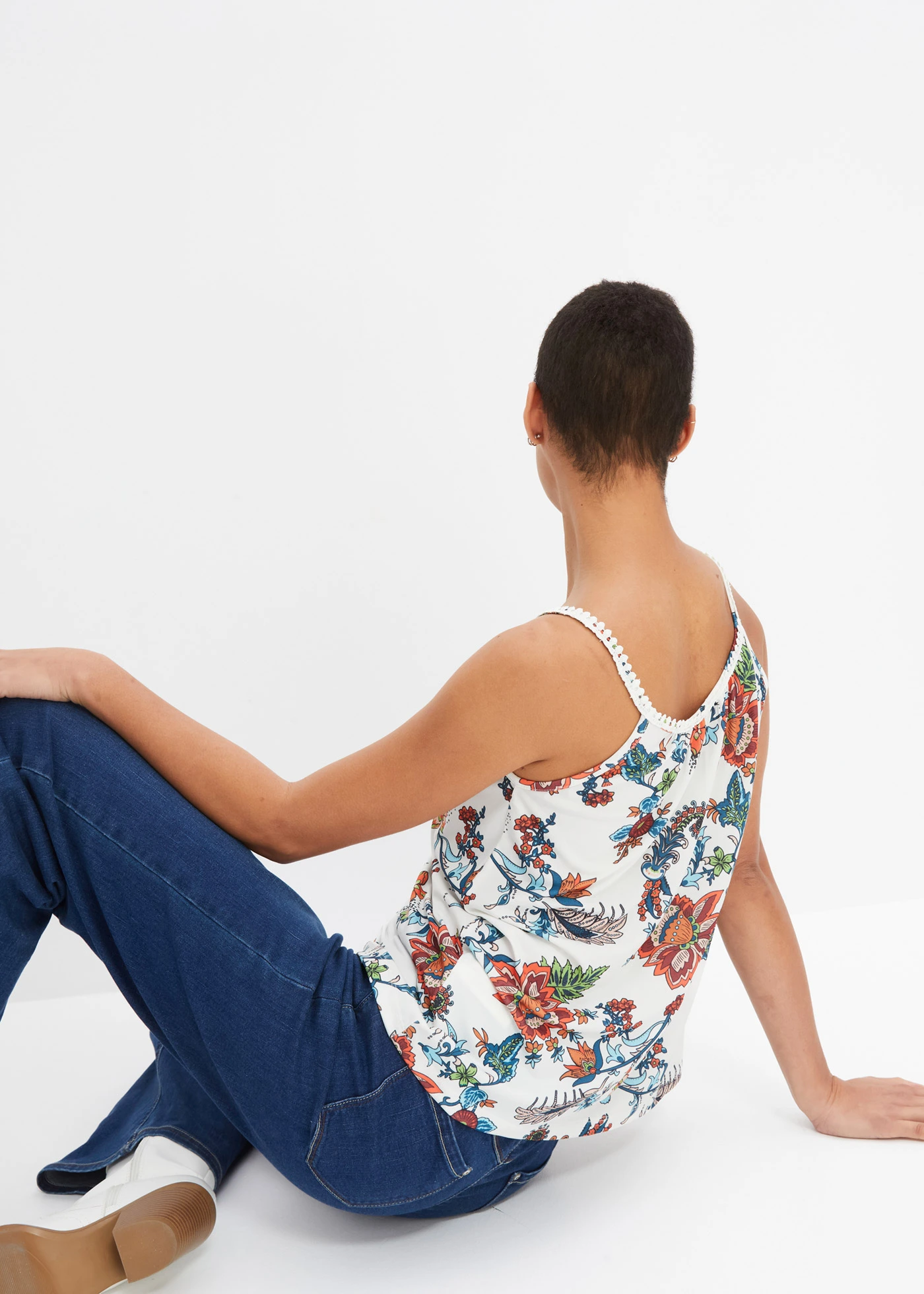 Top met spaghettibandjes • wolwit gebloemd • bonprix online shop