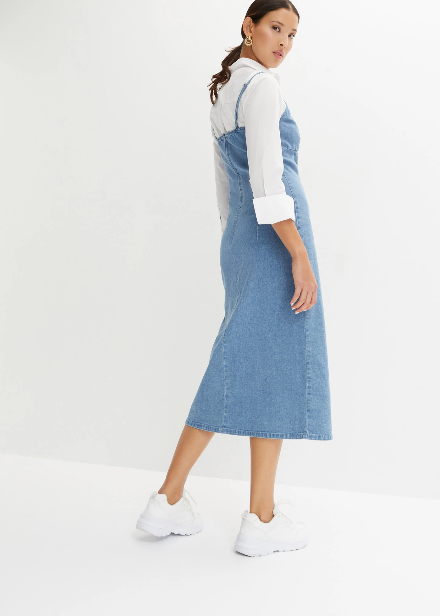 Sukienka jeansowa z rozcięciem • jasnoniebieski denim • sklep bonprix