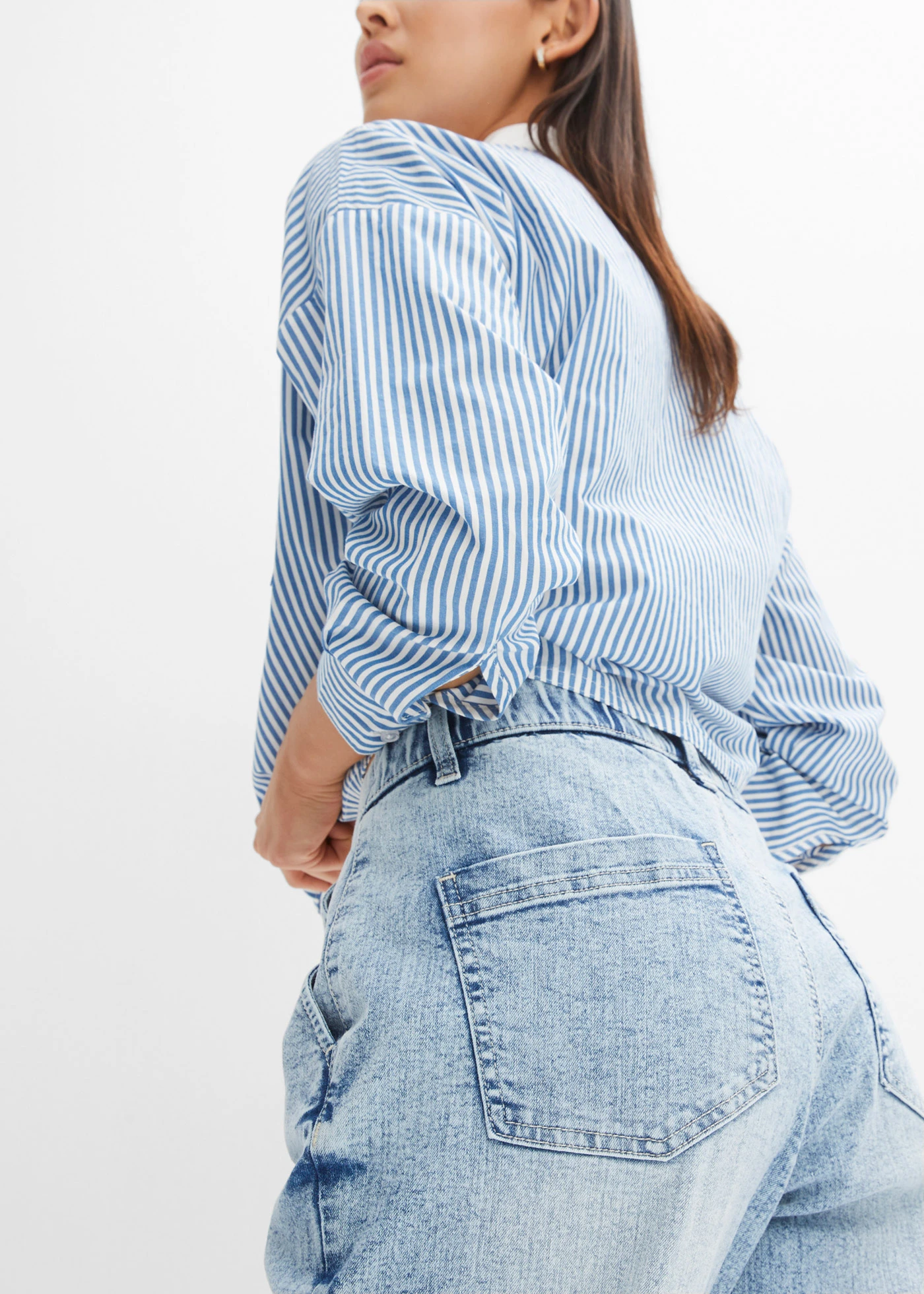 Barrel jeans met mid waist en comfortband • ijsblauw denim • bonprix online shop