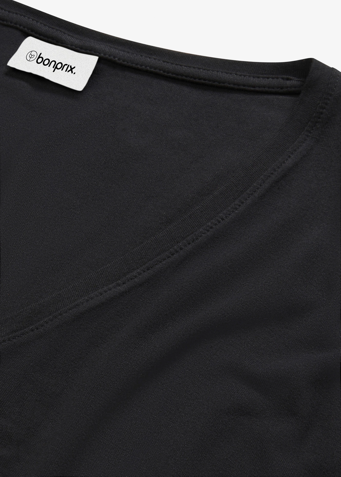 Długi T-shirt z mieszanki wiskozy • czarny • sklep bonprix