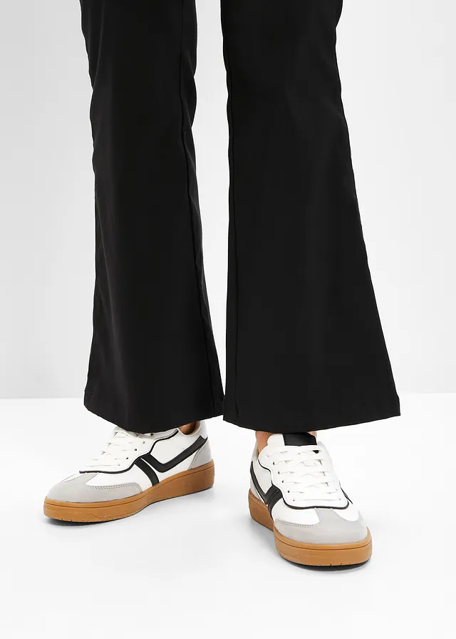 Sneakers in retrolook • wit/zwart • product-page.page-title-suffix