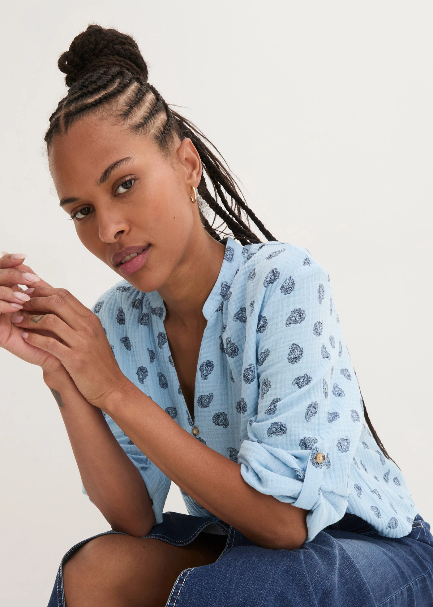 Blouse légère et oversize en gaze de coton • bleu clair paisley • Boutique bonprix