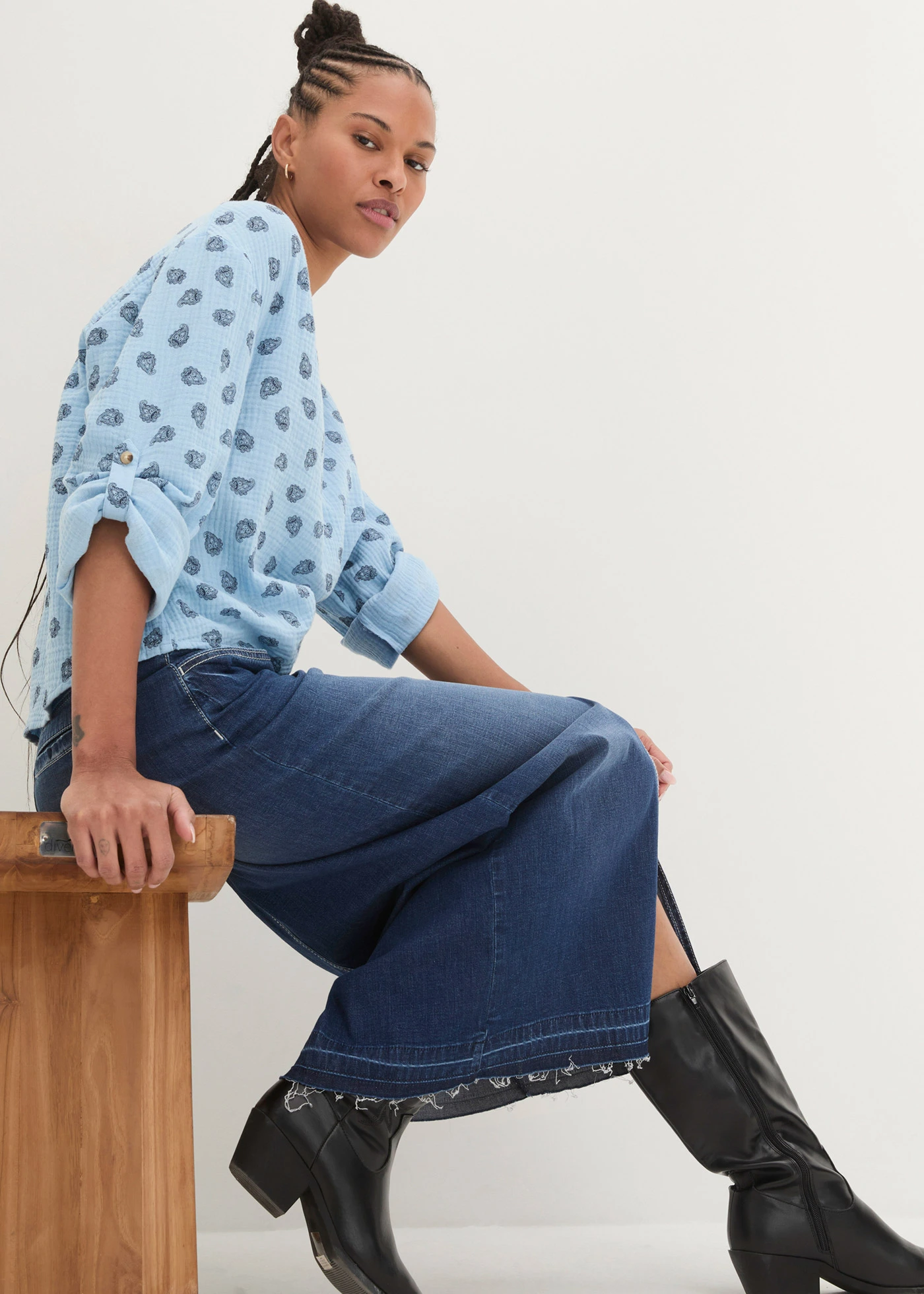 Oversize halenka ze vzdušného mušelínu • světle modrá s kašmírovým vzorem • bonprix obchod