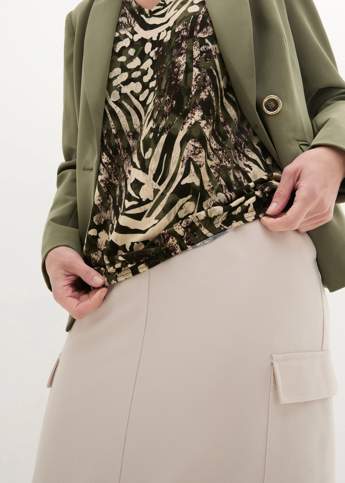 Koszulka z elastycznym dołem • szarobrązowy w panterkę • sklep bonprix