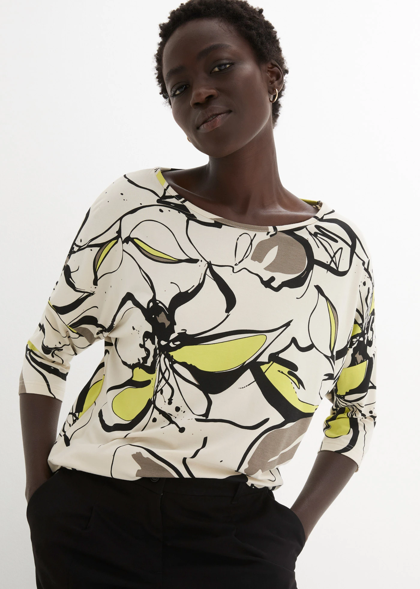 Shirt met bloemenprint • ecru/zwart gebloemd • bonprix online shop