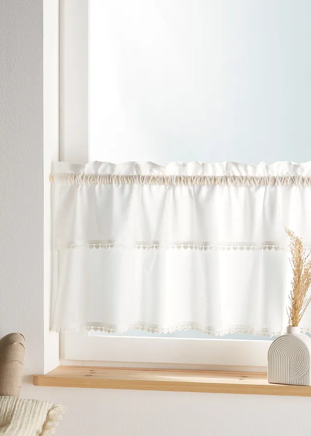 Vitrážková záclona, bio bavlna, so srdiečkovými aplikáciami Vitrážková záclona, bio bavlna, so srdiečkovými aplikáciami