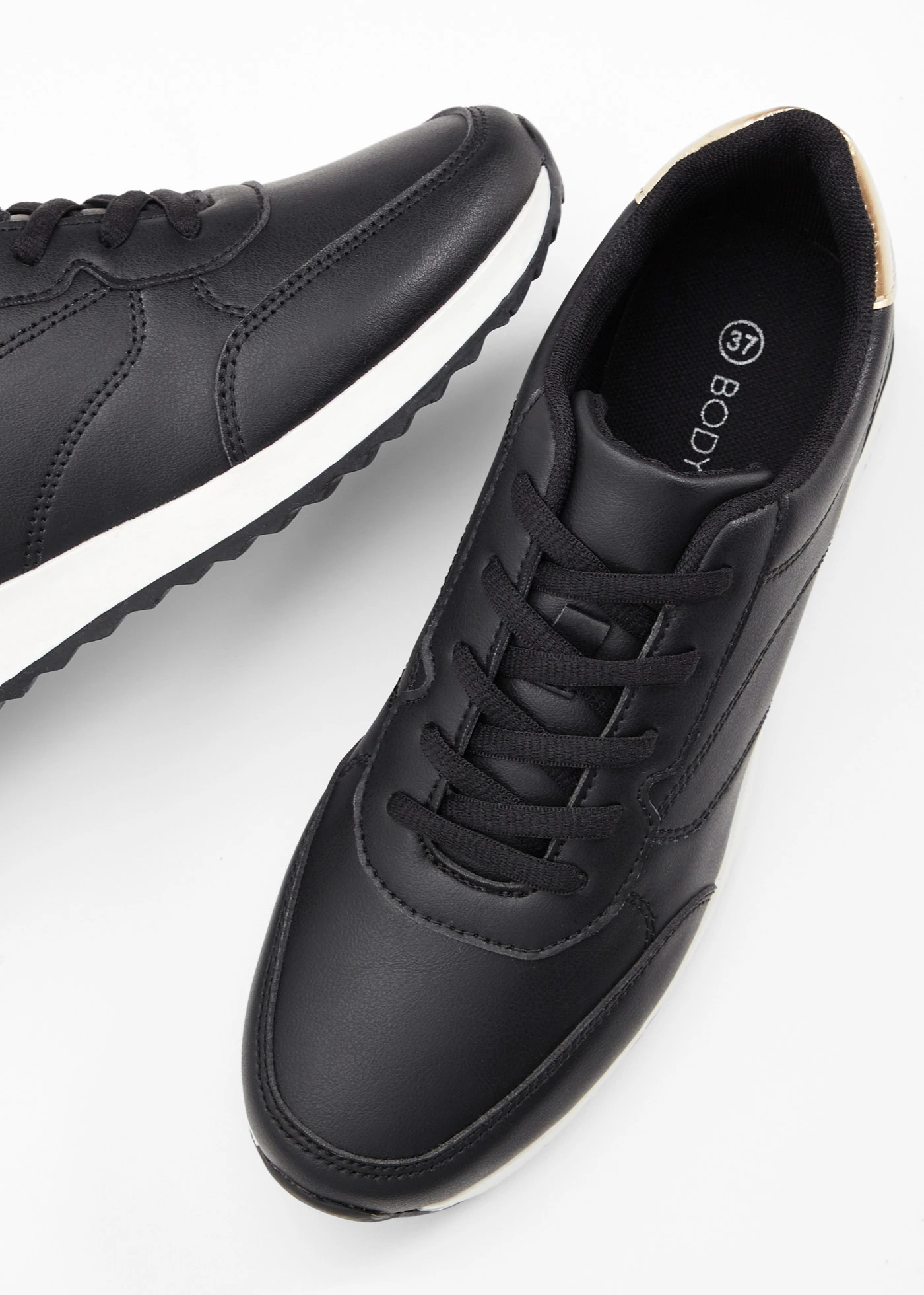 Pantofi sport • negru • magazin bonprix