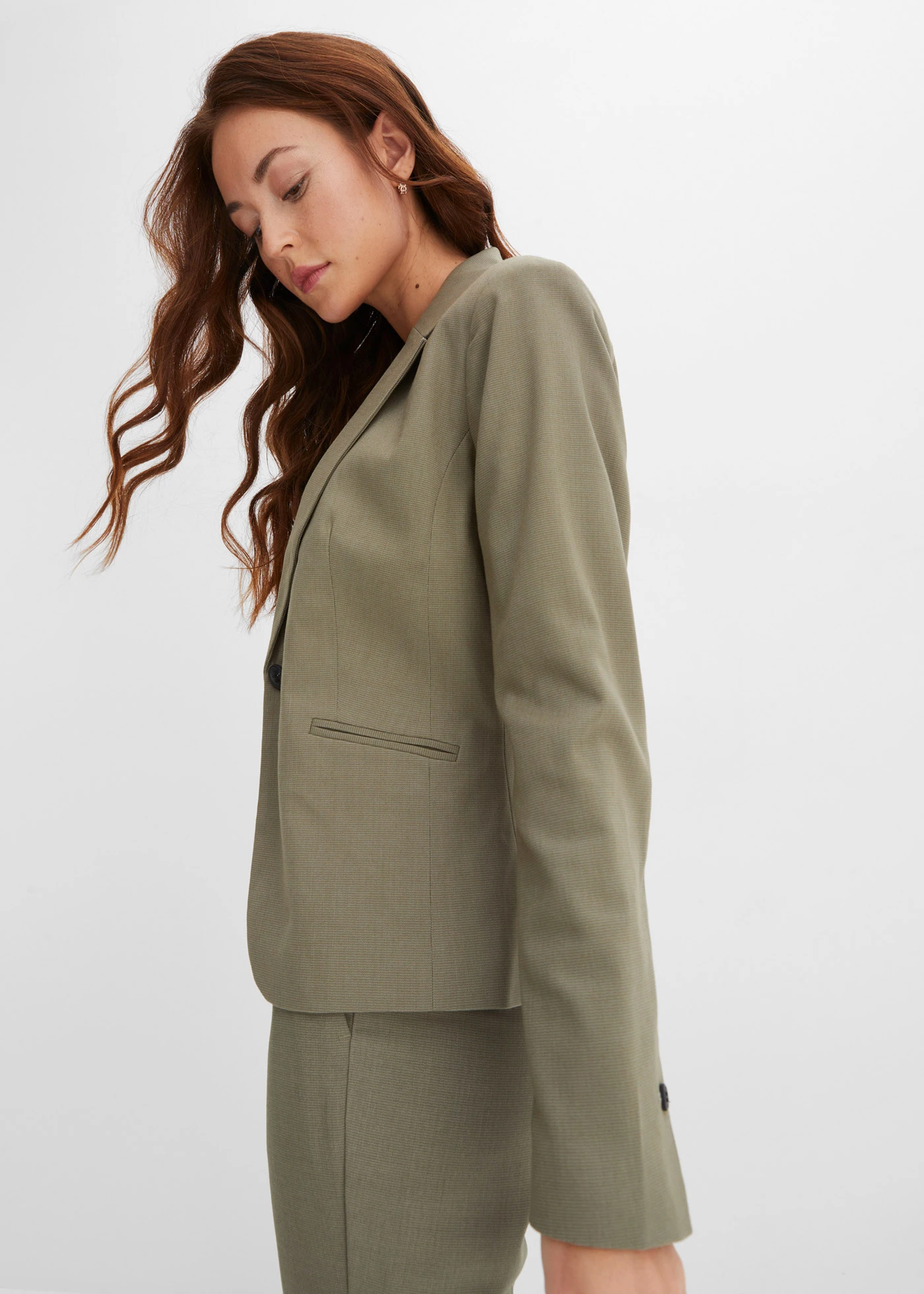 Blazer à poches passepoilées • olive • Boutique bonprix