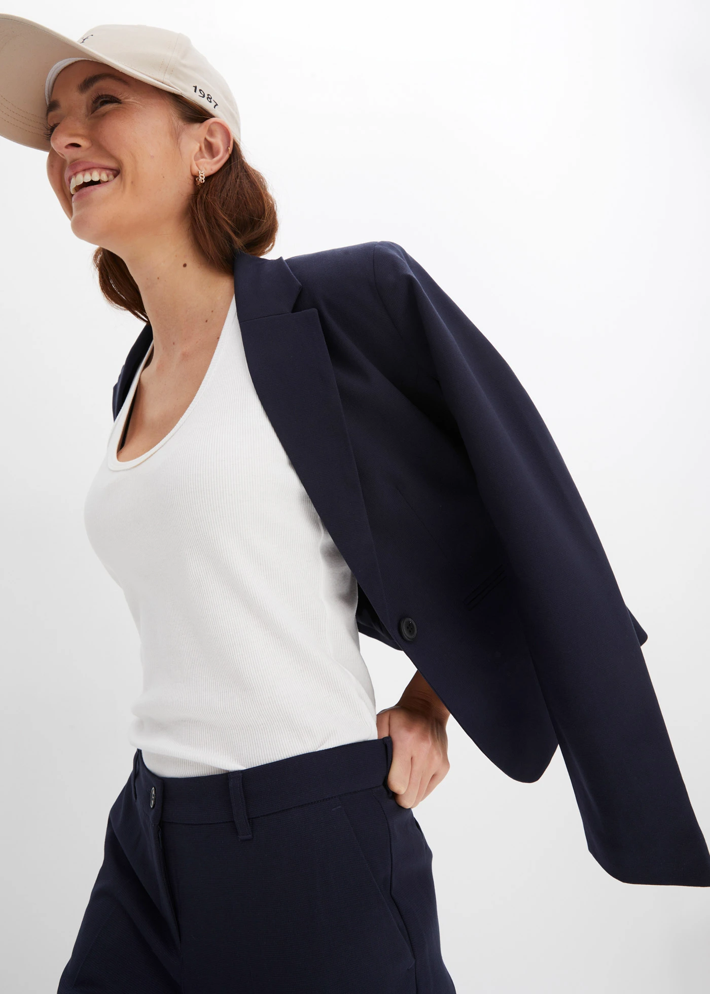 Blazer à poches passepoilées • bleu foncé • Boutique bonprix