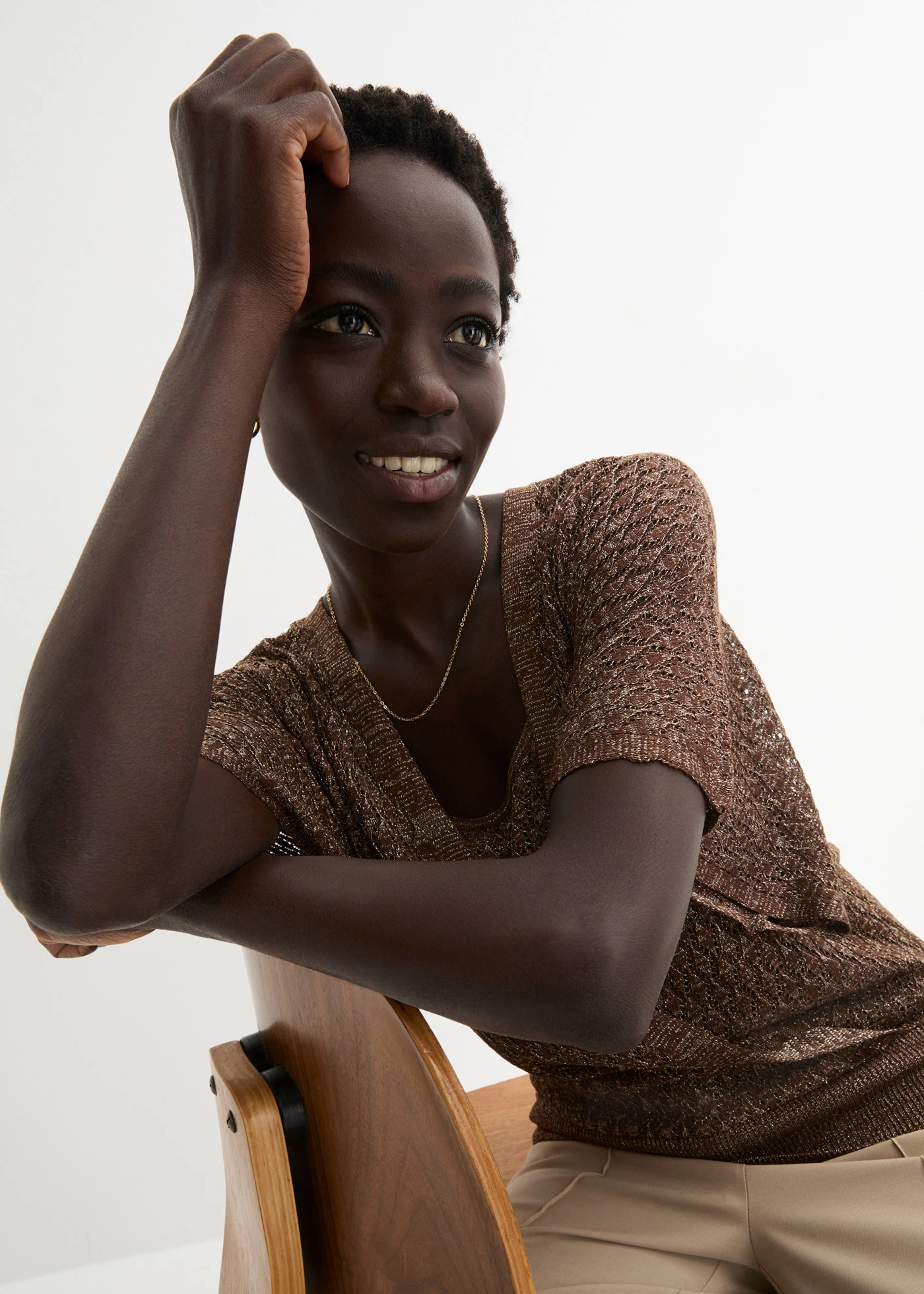 Pull ajouré • marron • Boutique bonprix