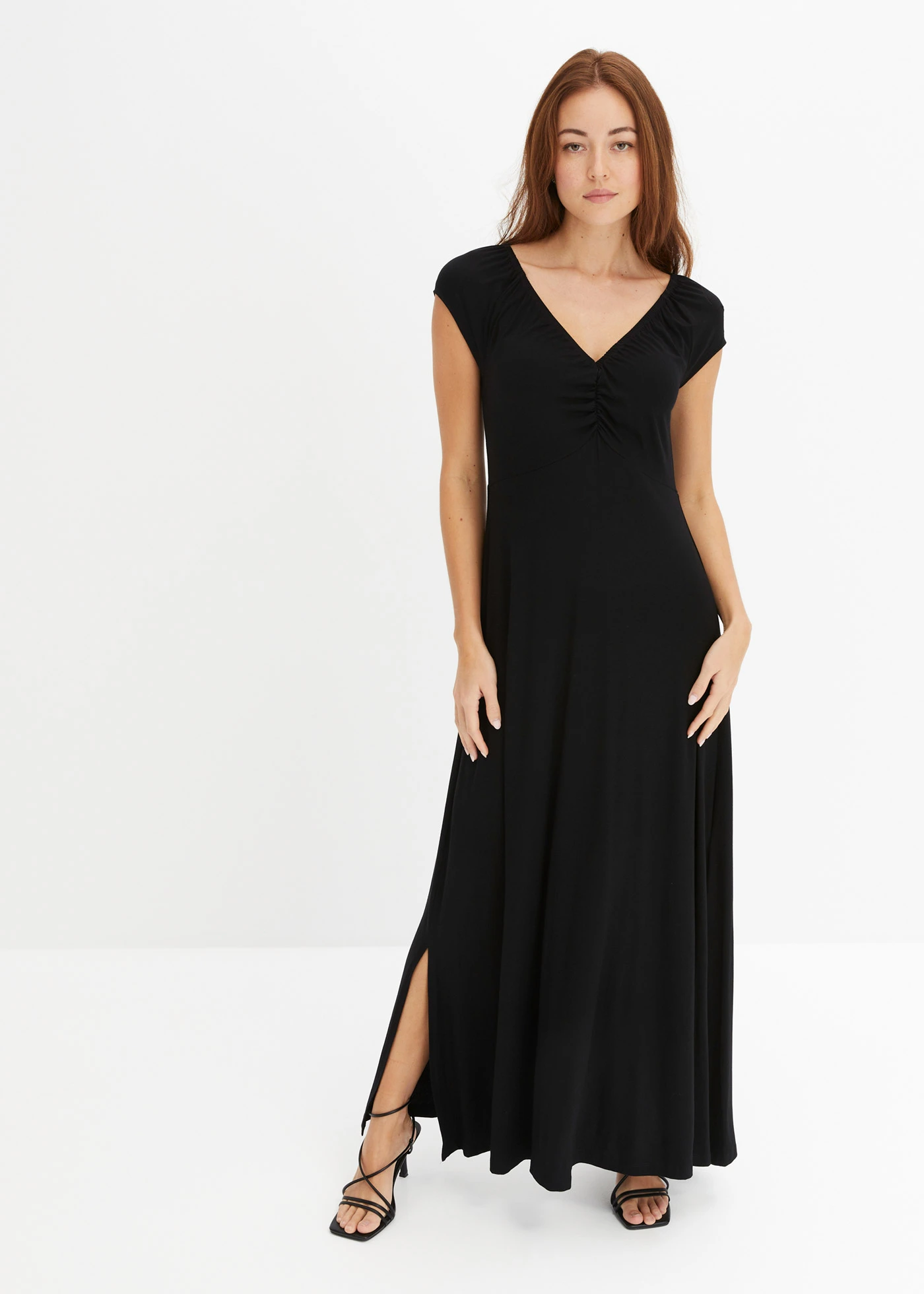 Robe longue en viscose mélangée • noir • Boutique bonprix