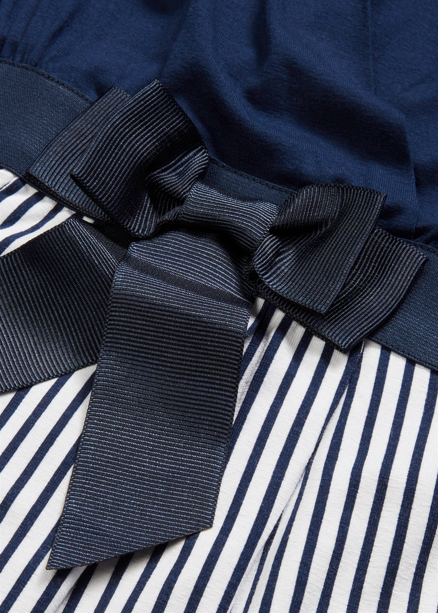 Žerzejové šaty • tmavě modro-bílá s proužky • bonprix obchod