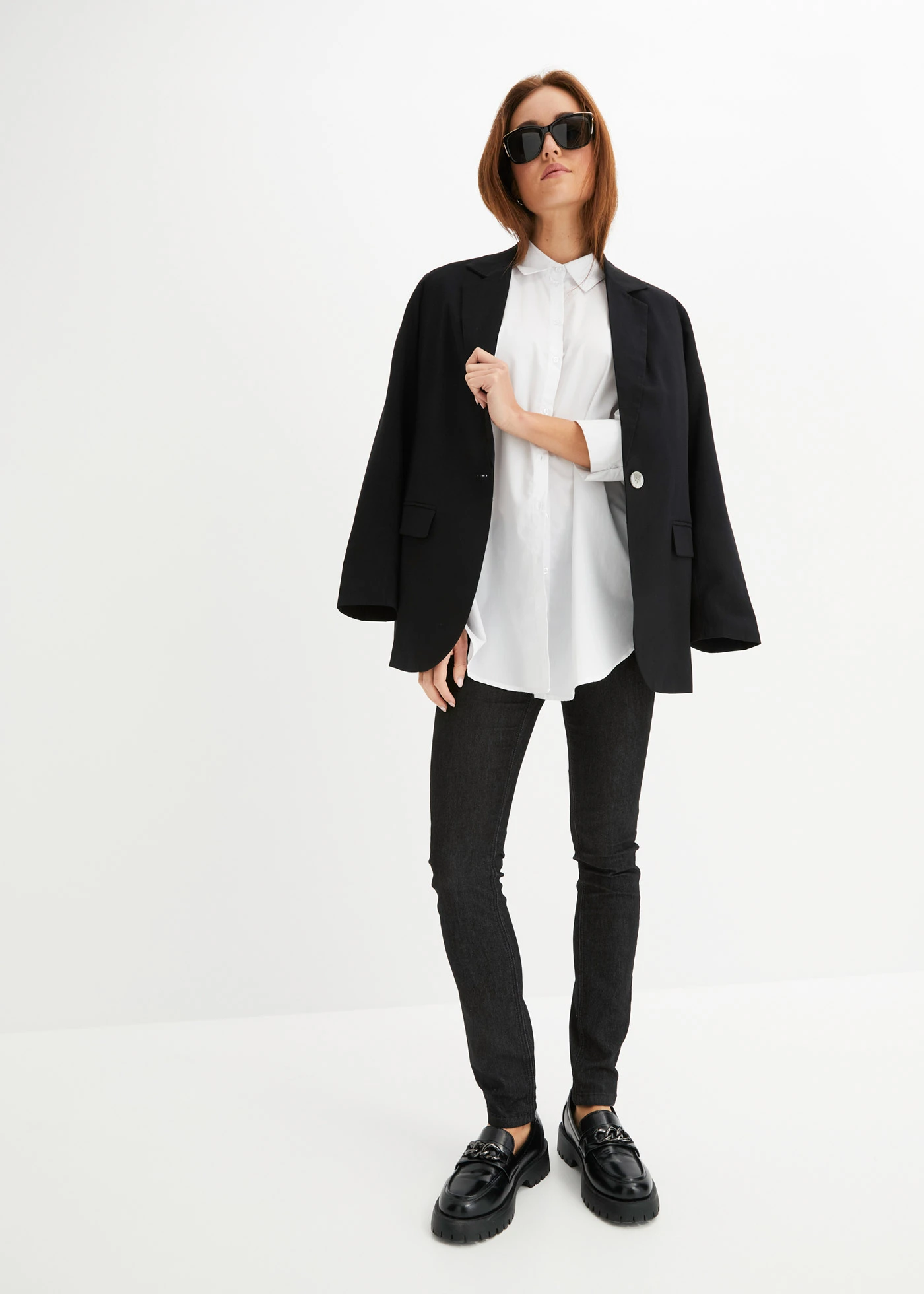 Skinny farmer, Mid Waist, szuper-sztreccs • fekete denim • bonprix áruház