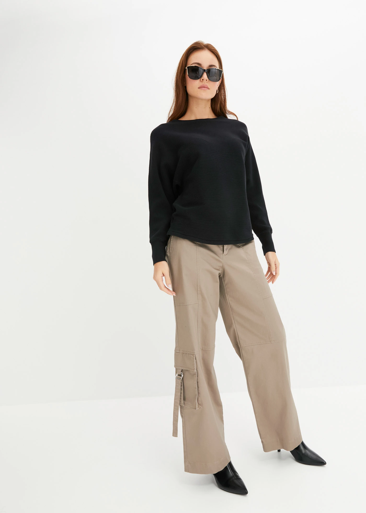 Oversized žebrovaný svetr • černá • bonprix obchod