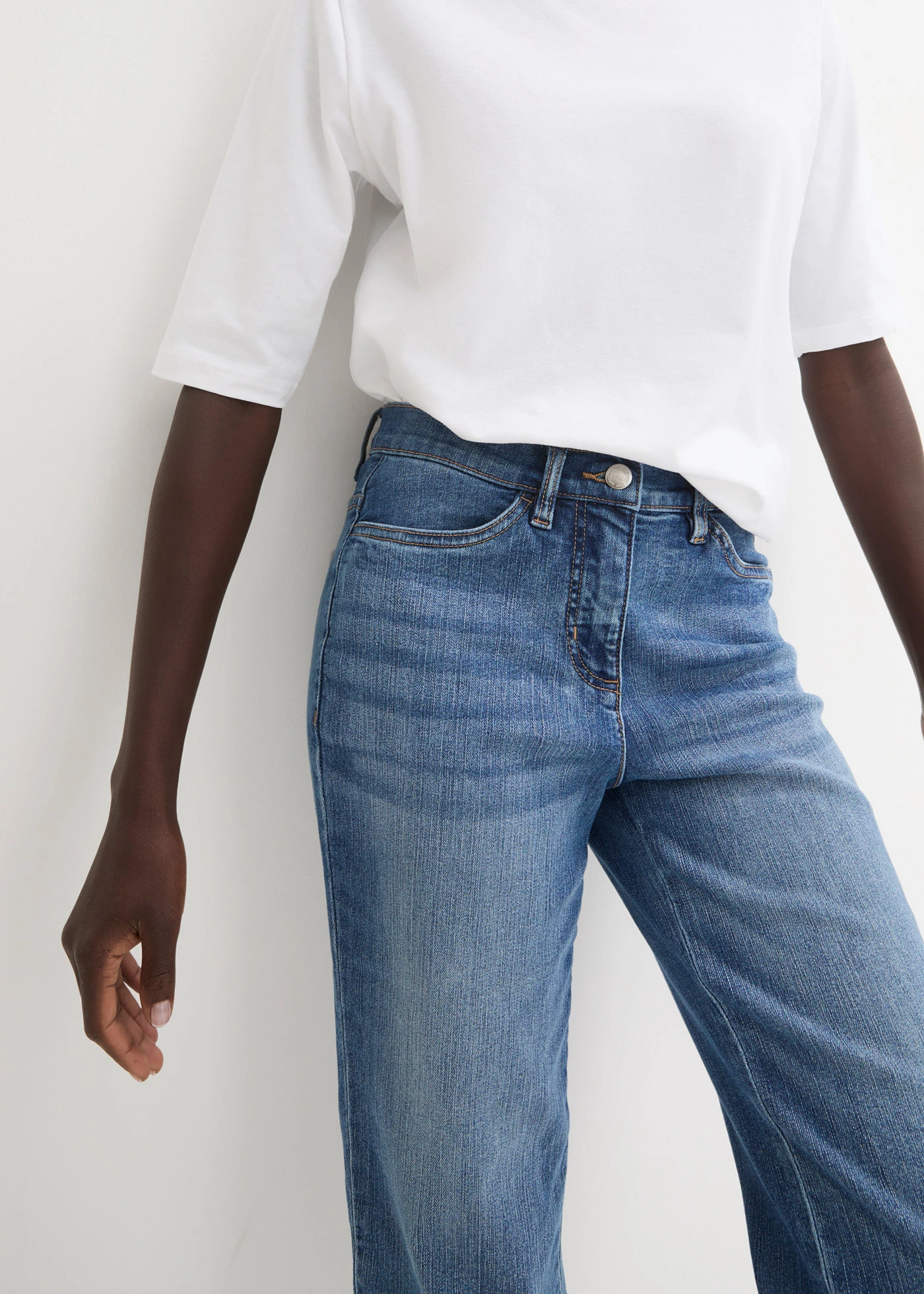 Capri džíny s výšivkou • modrá bleached • bonprix obchod