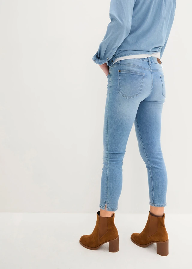 Jeansy 7/8 z rozcięciem i stretchem, kolor: jasnoniebieski denim "used"