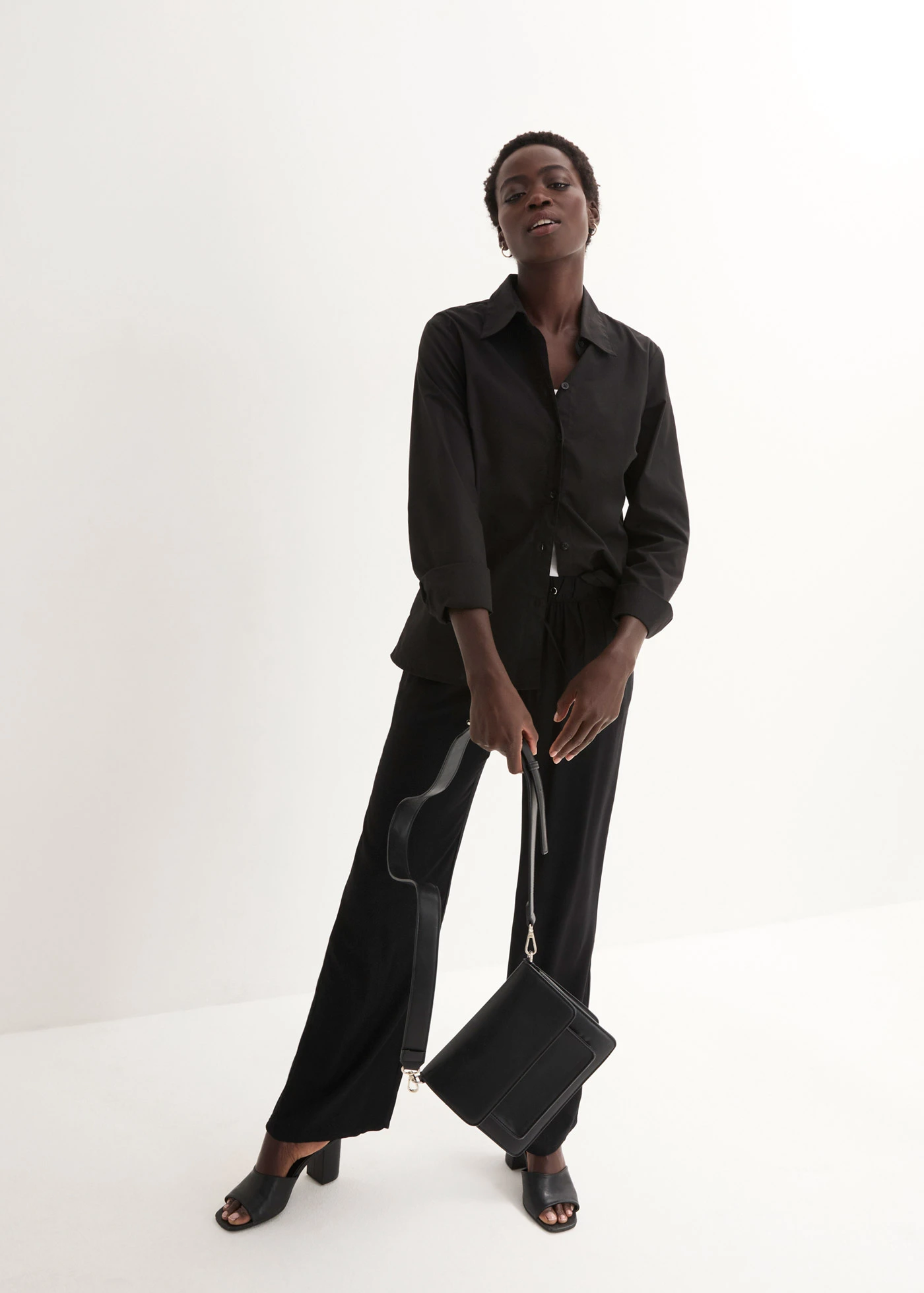 Broek van viscose • zwart • bonprix online shop