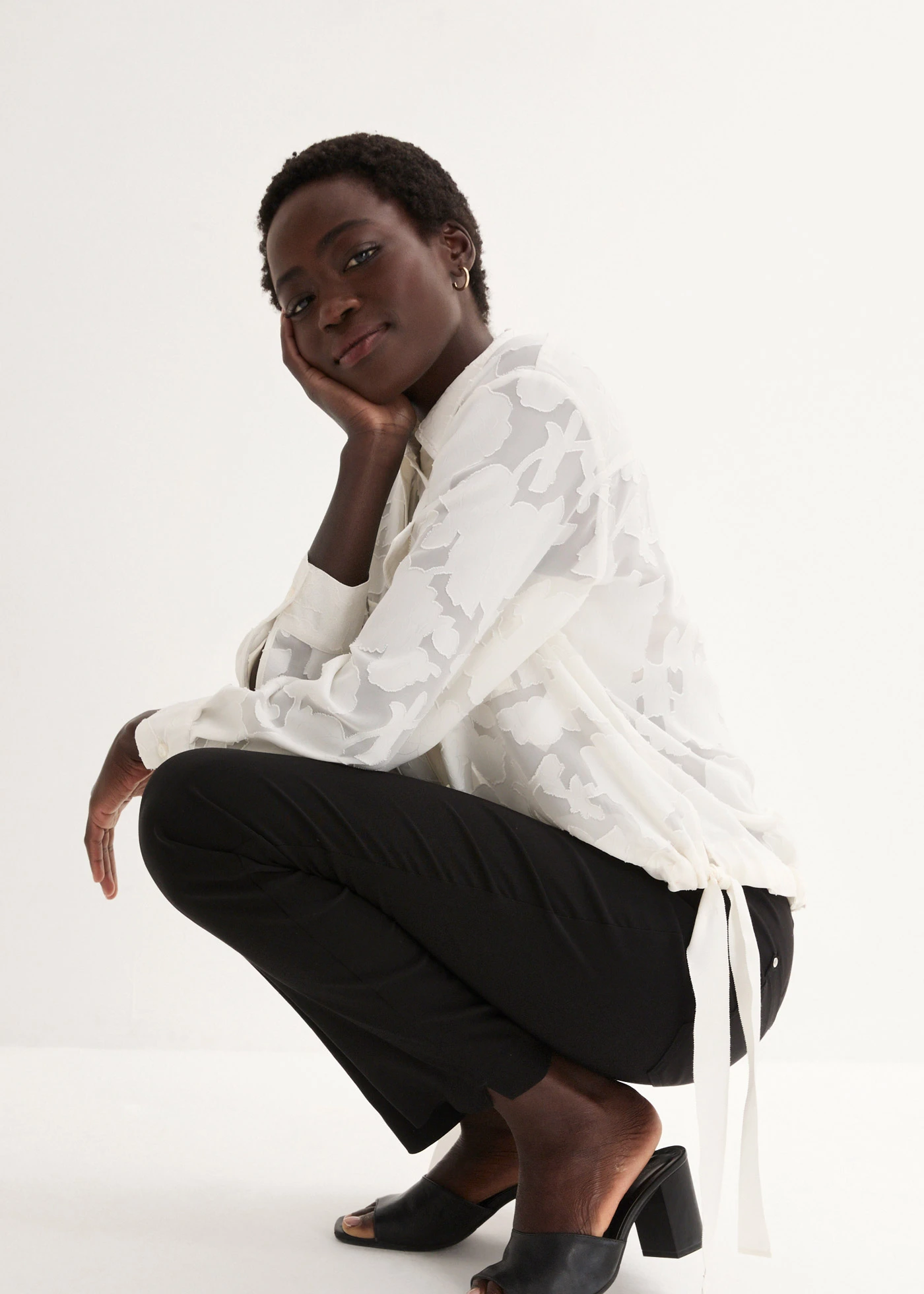 Pantalon extensible à taille entièrement élastiquée • noir • Boutique bonprix