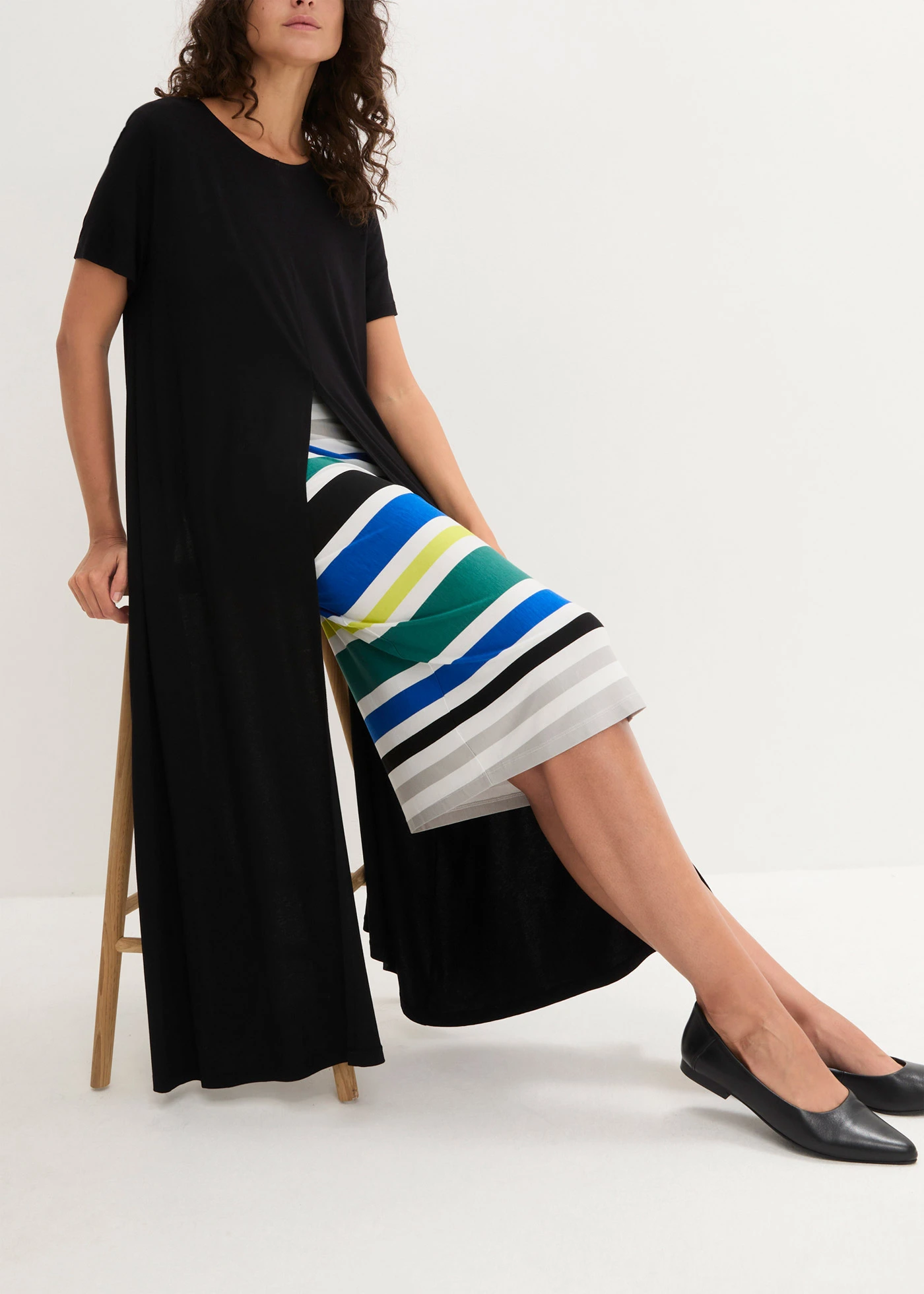 Jersey jurk van een zachte viscosemix • zwart gestreept • bonprix online shop