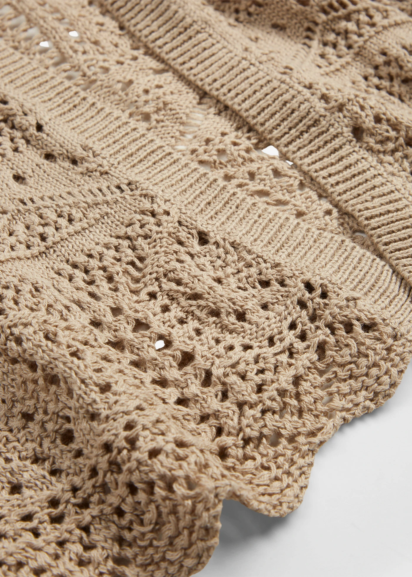 Dlouhý ažurový svetřík • písková • bonprix obchod