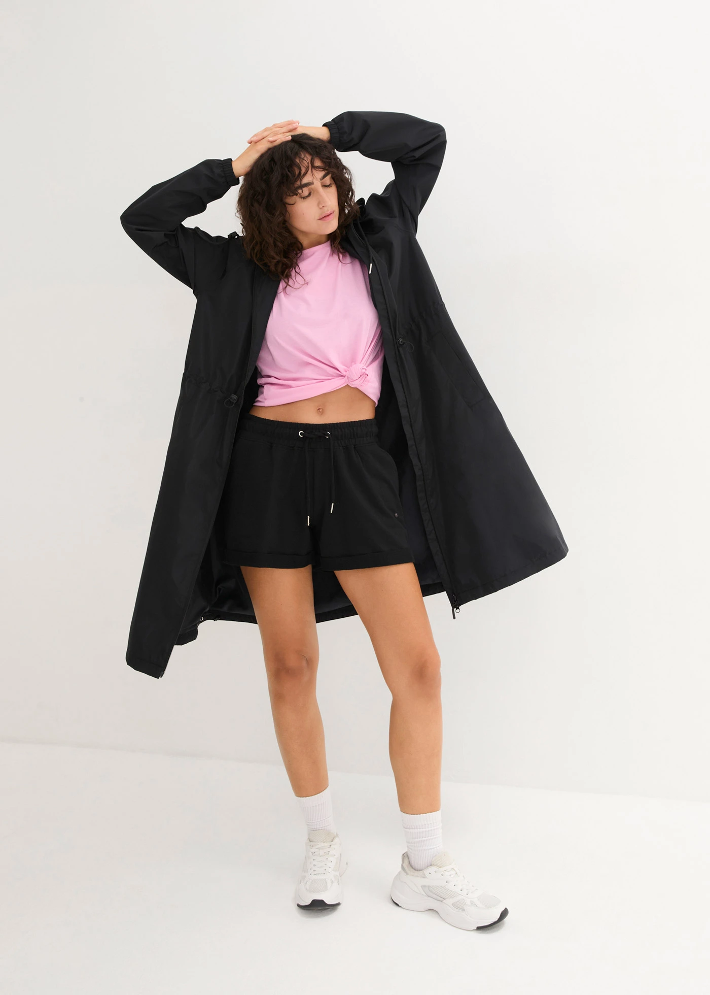 Sweatshort in een katoenmix • zwart • bonprix online shop
