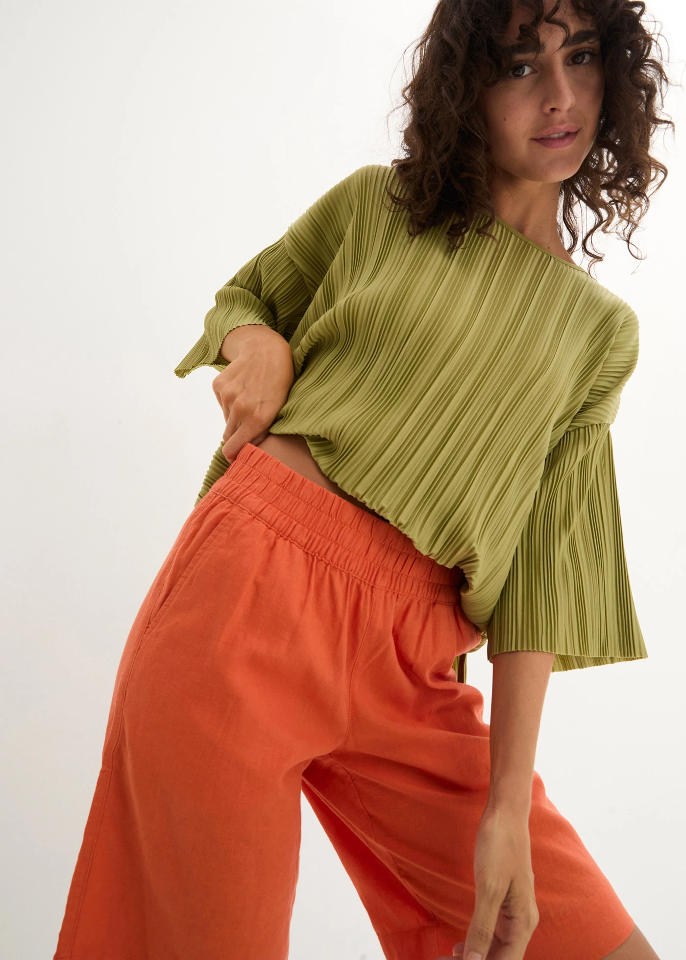 Bermudy ze směsi lnu a viskózy • měděně oranžová • bonprix obchod