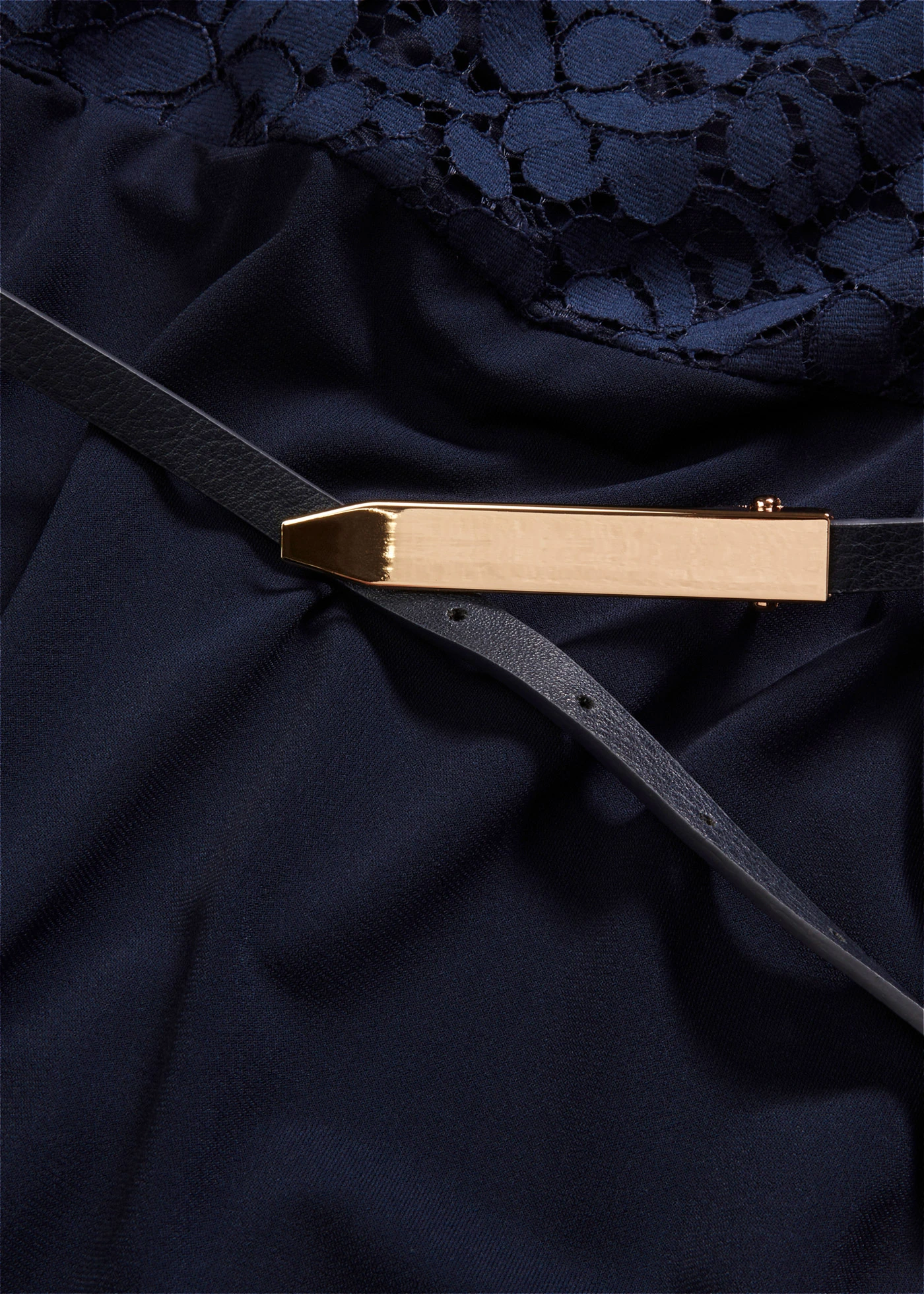 Dlouhé večerní šaty s páskem (2dílná souprava) • tmavě modrá • bonprix obchod