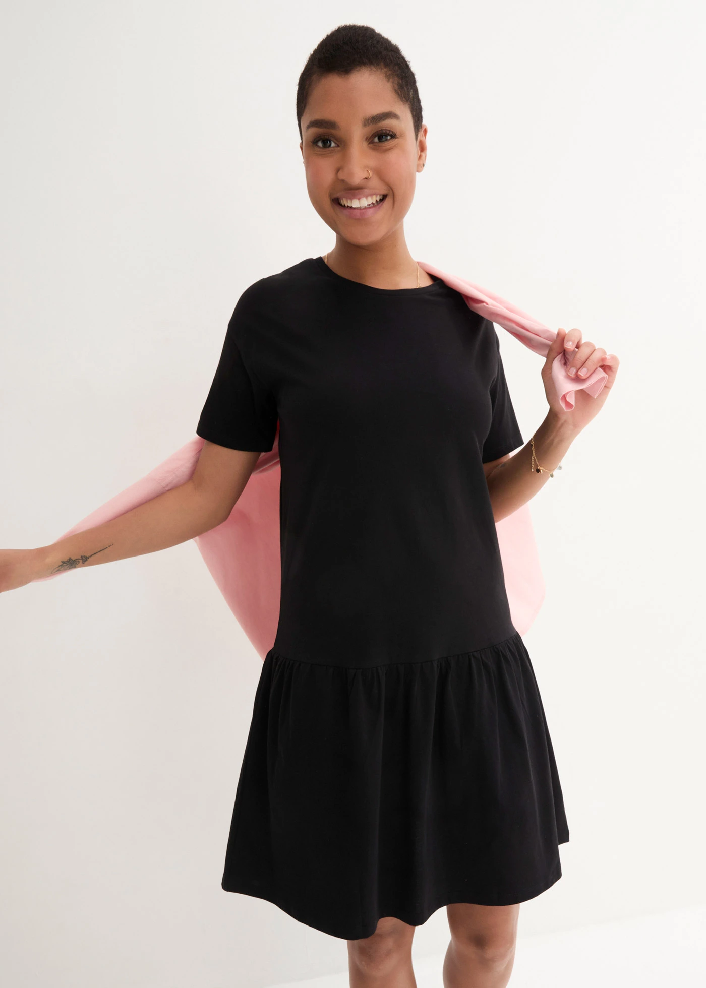 Korte shirtjurk van biologisch katoen • zwart • bonprix online shop