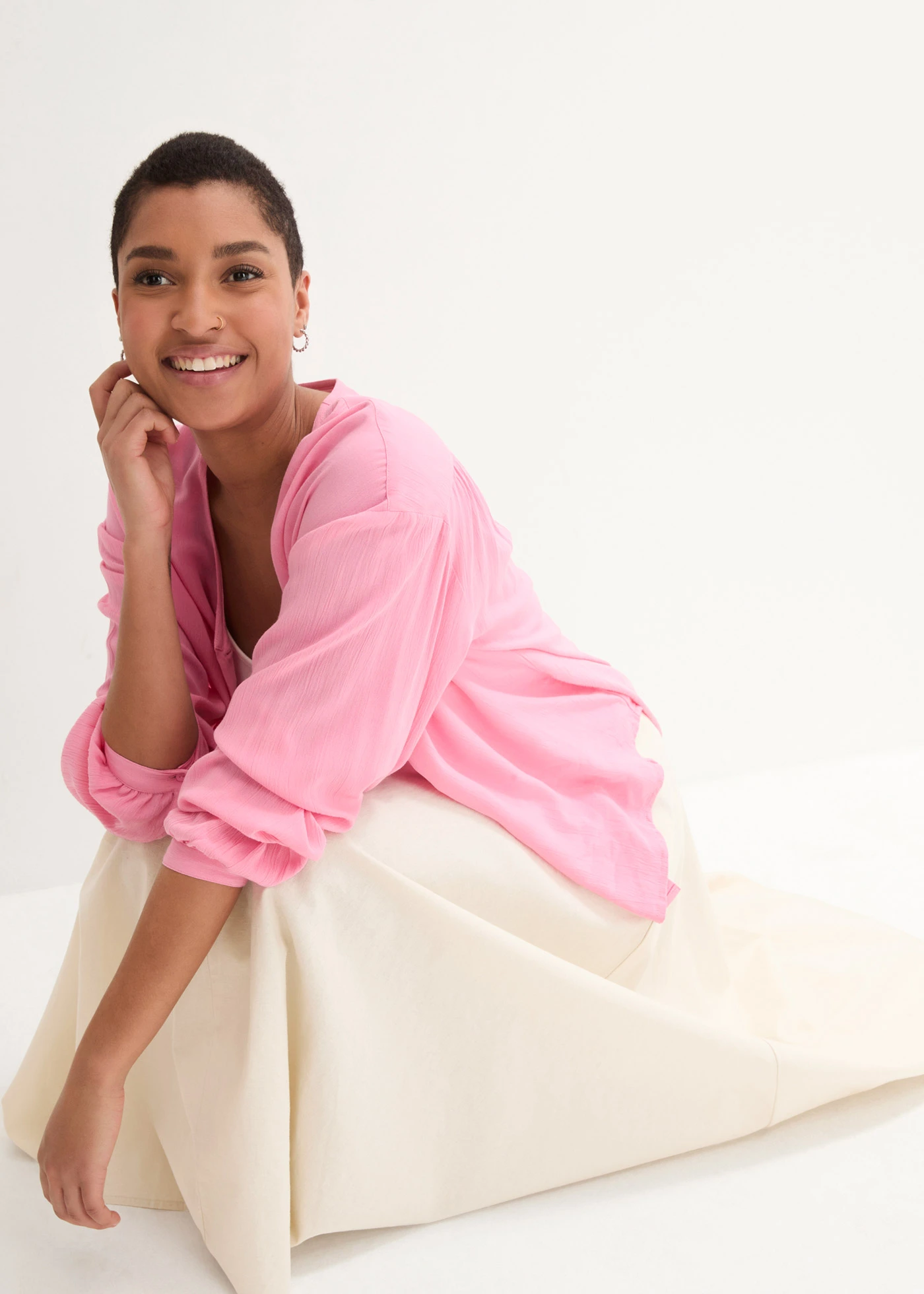 Fustă midi din material cu in • bej-prund • magazin bonprix