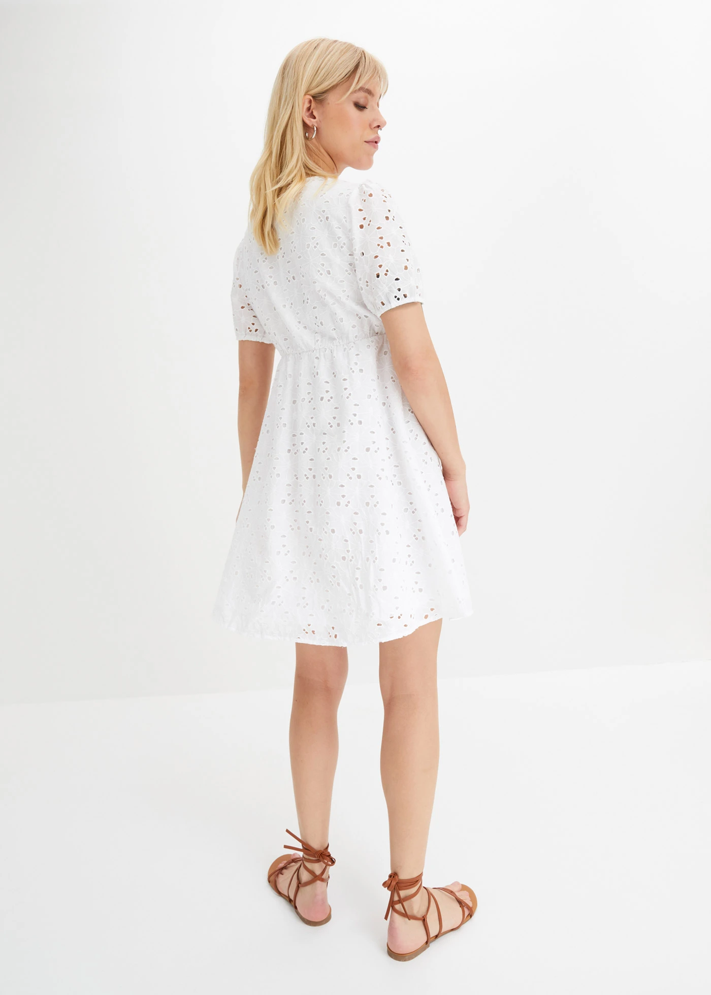 Jurk met broderie anglaise • wit • bonprix online shop