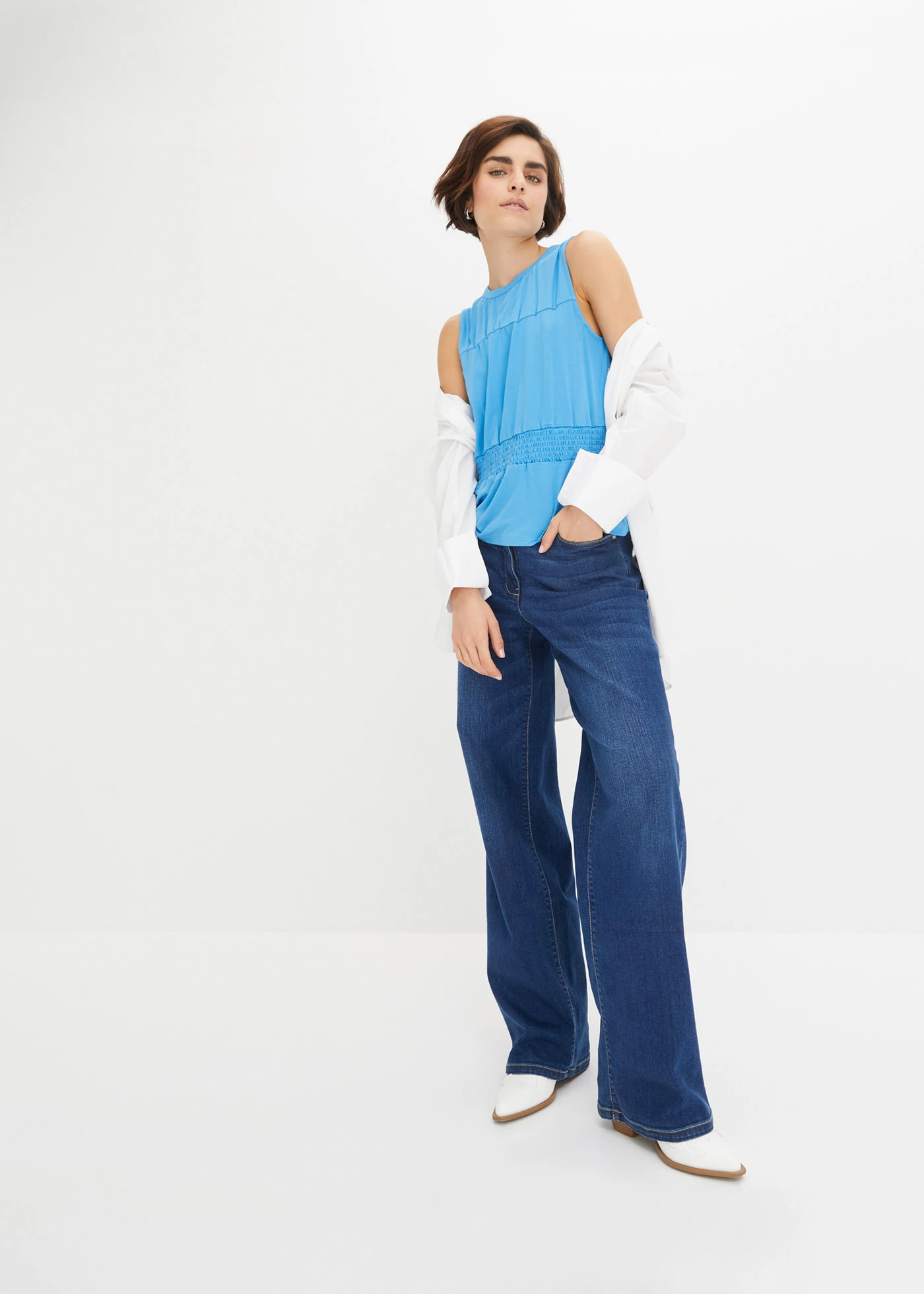 Shirt met smokdetail • briljantblauw • bonprix online shop