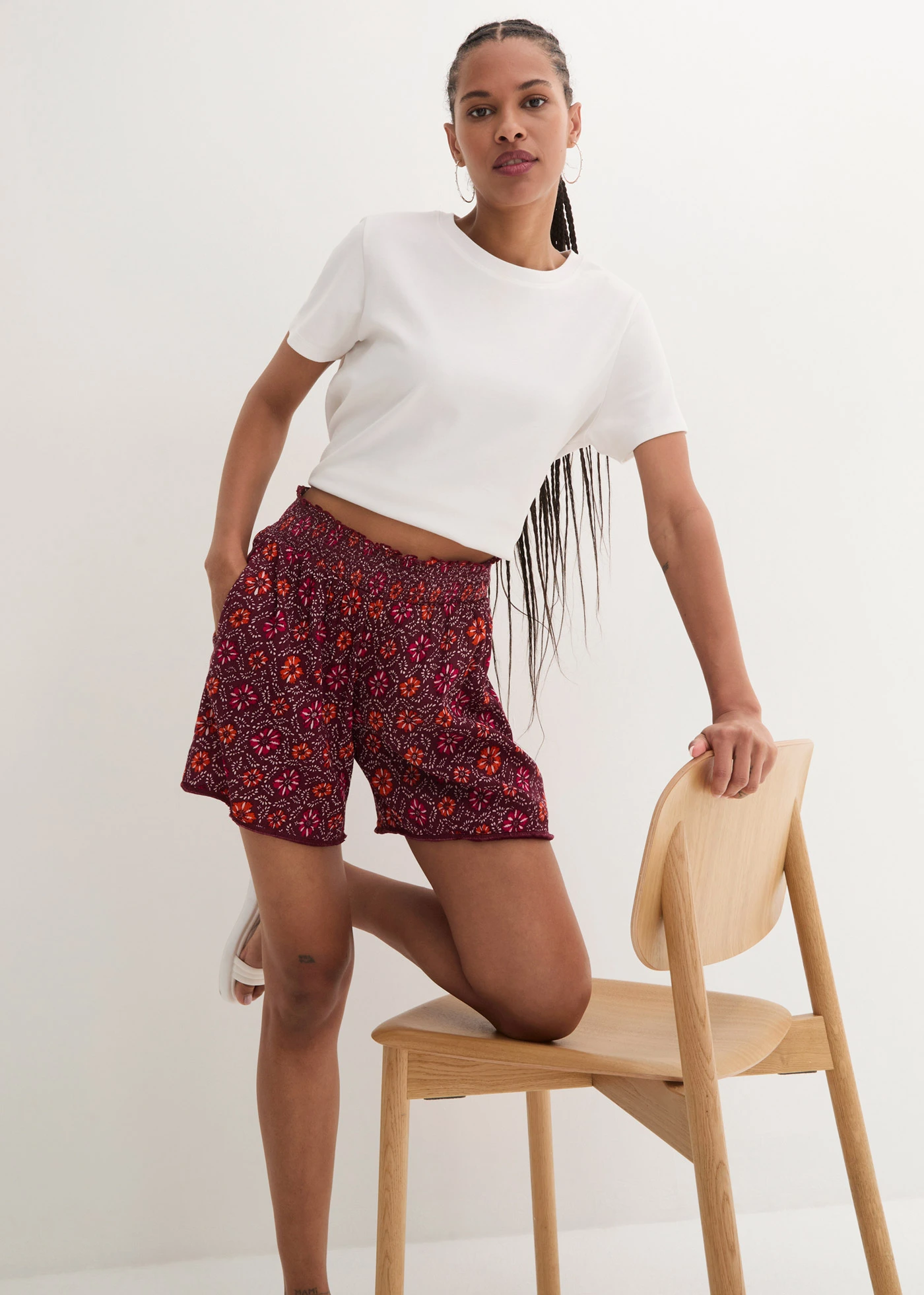 Šortky bez zapnínání, s gumovým průvlekem a potiskem • tmavě bobulová • bonprix obchod