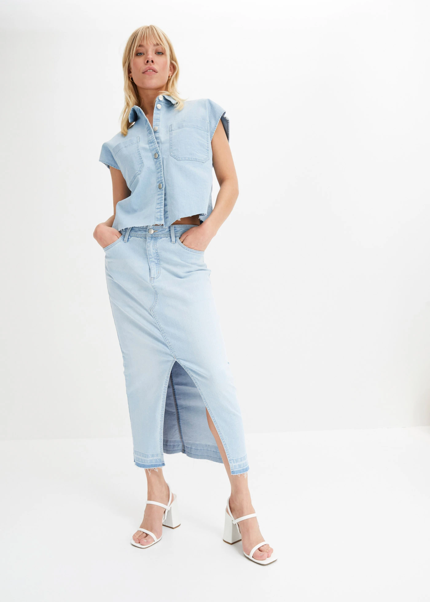 Korte boxy spijkerblouse • ijsblauw denim used • bonprix online shop