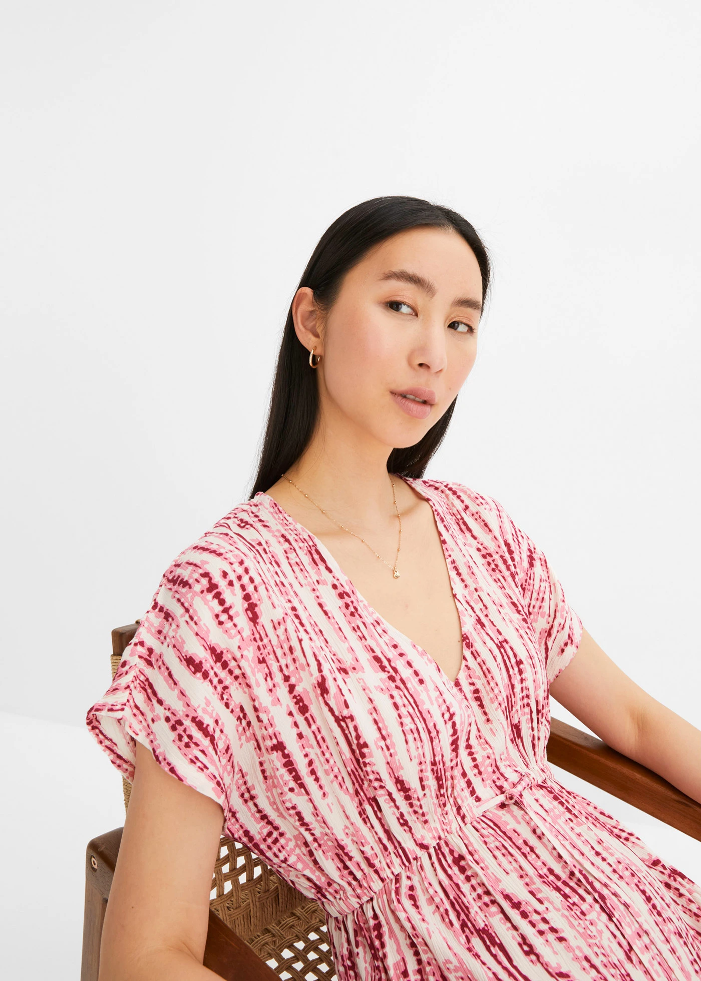 Dlouhé šaty s batikovaným potiskem • fialová/přírodní s potiskem • bonprix obchod