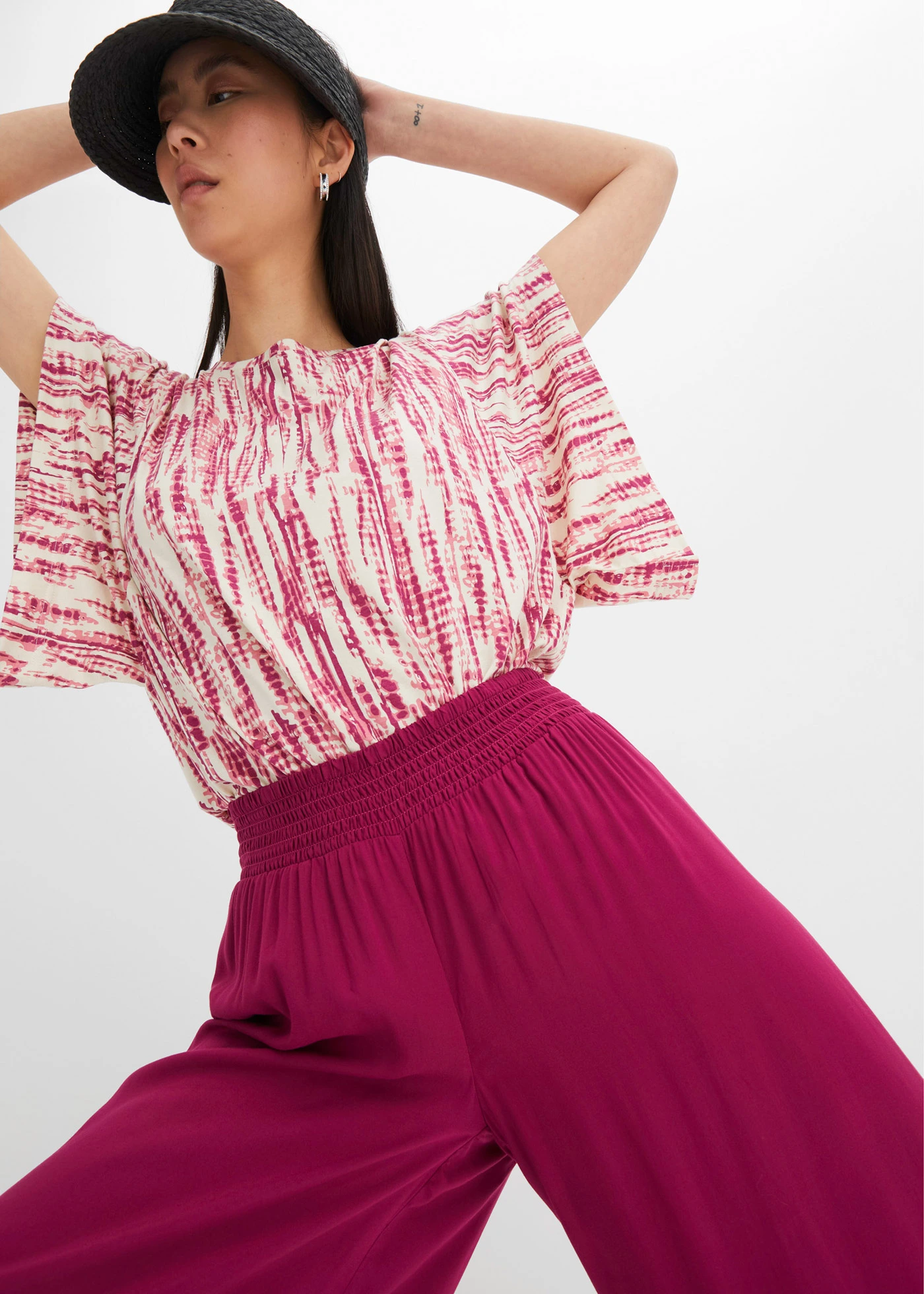 Pantaloni culotte cu lungime până la gambe, din viscoză moale • violet • magazin bonprix