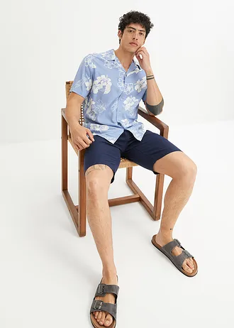 Chemise manches courtes en viscose • bleu clair floral • Boutique bonprix