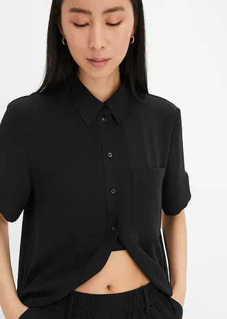Blouse met borstzak en korte mouwen • zwart • bonprix online shop