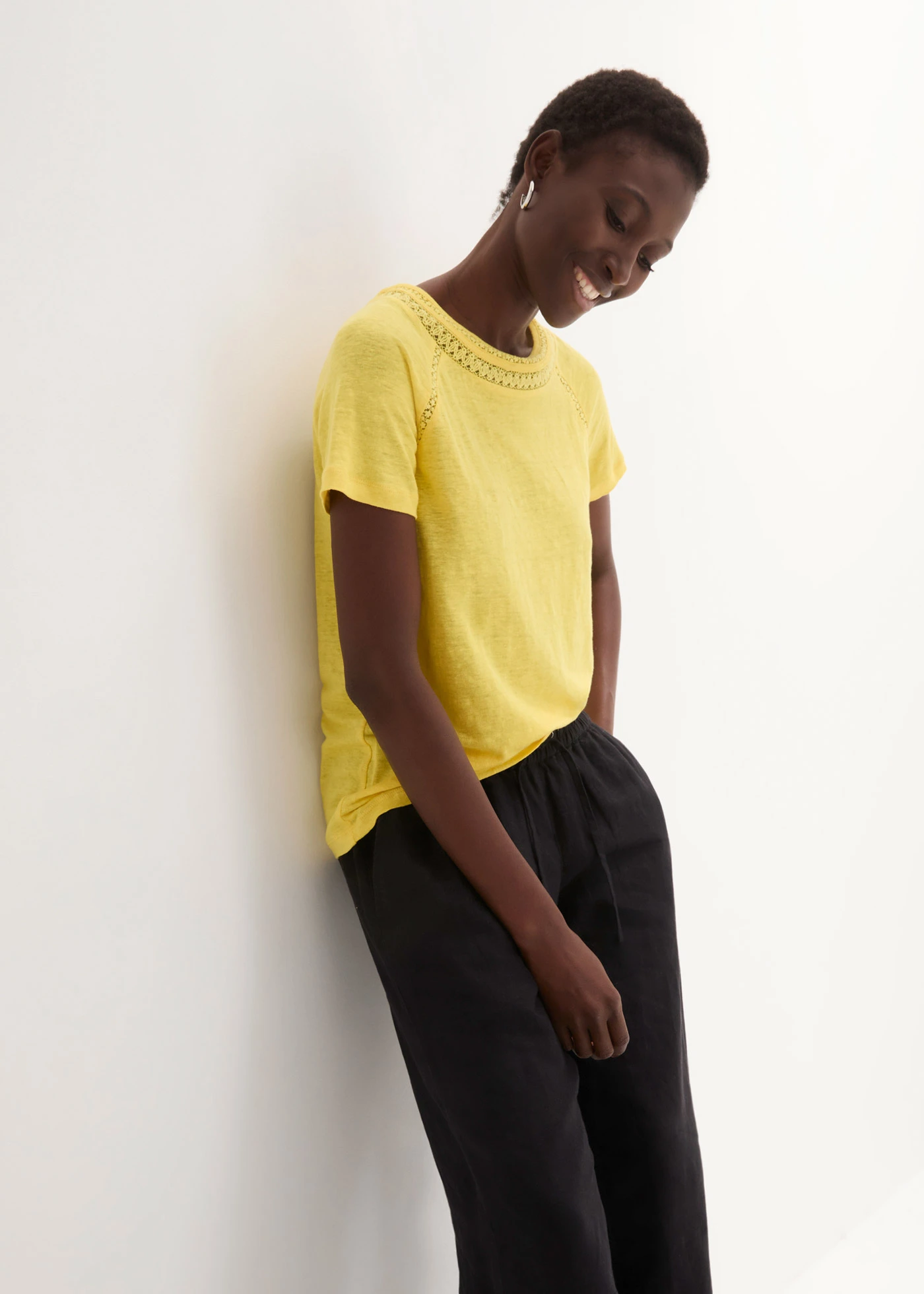 Tričko z čistého lnu s krajkou • kukuřičně žlutá • bonprix obchod