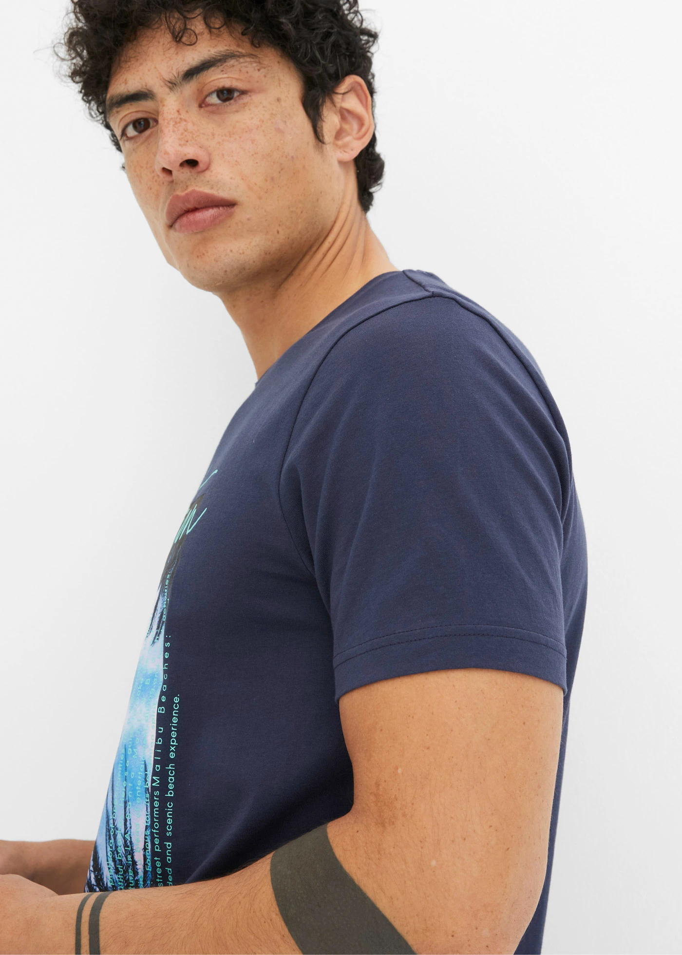 T-shirt van biologisch katoen met fotoprint • donkerblauw • bonprix online shop