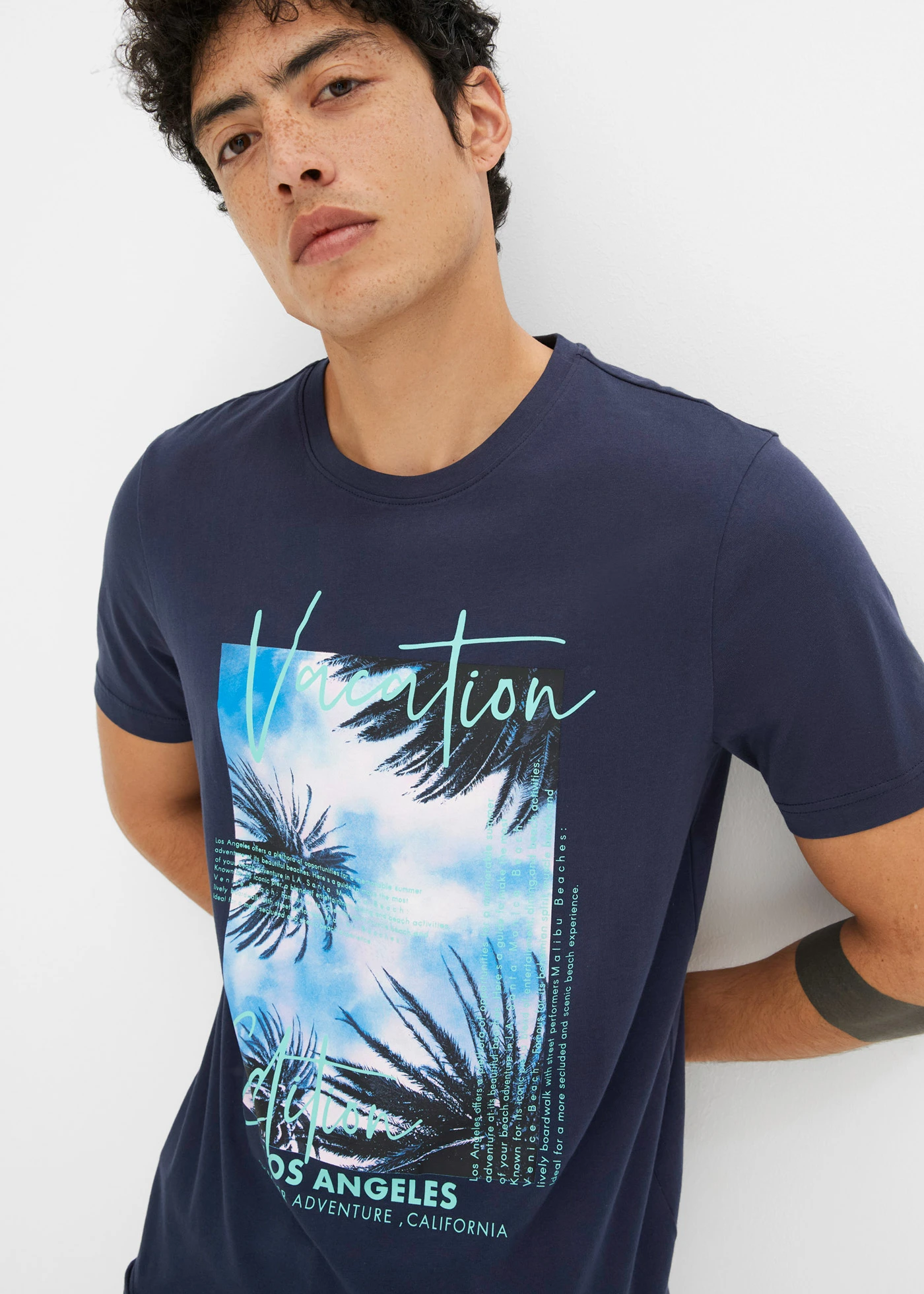 T-shirt van biologisch katoen met fotoprint • donkerblauw • bonprix online shop