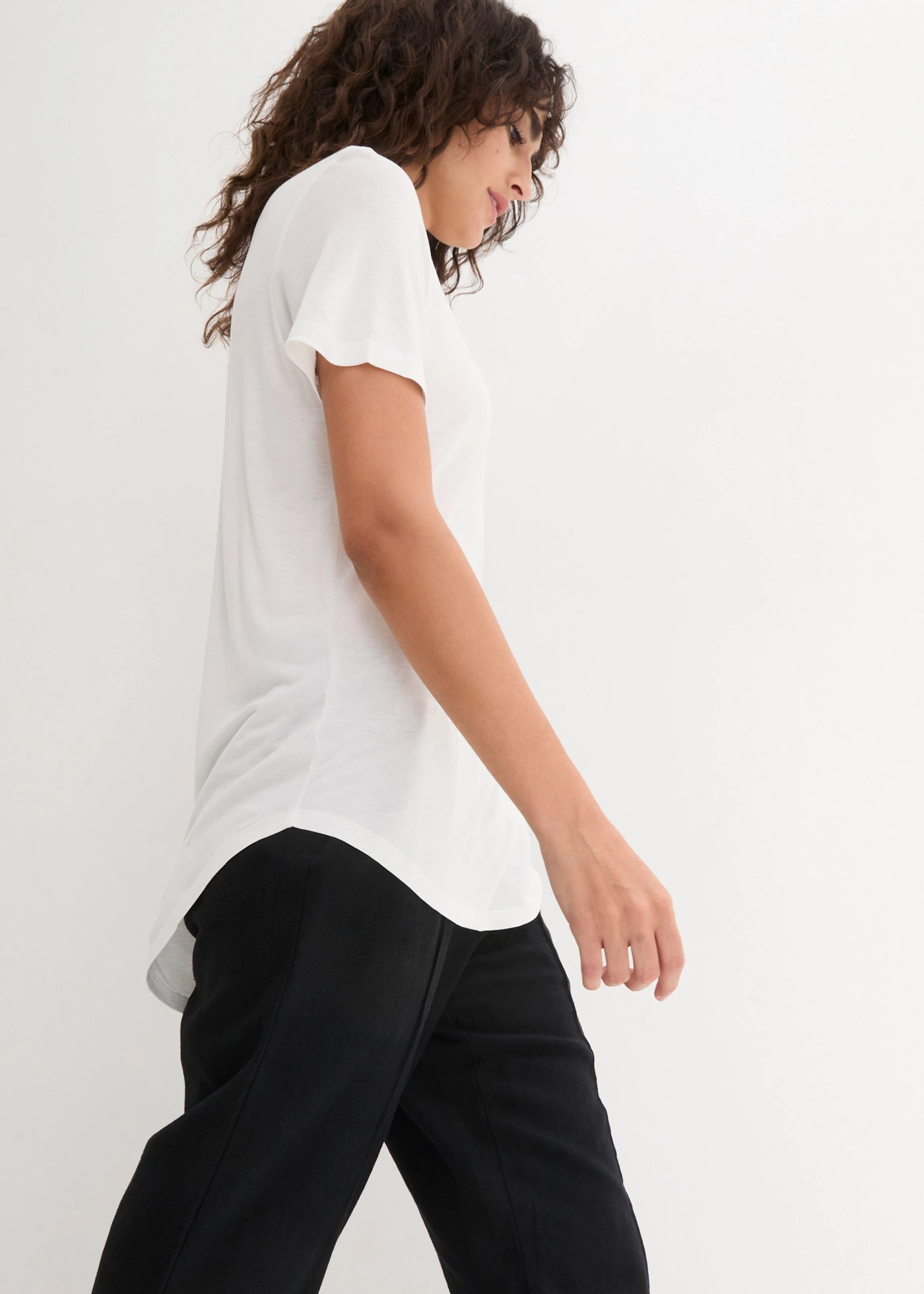 T-shirt long en viscose douce • blanc • Boutique bonprix