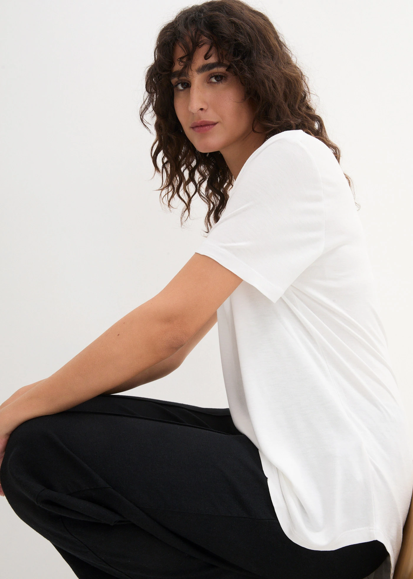 T-shirt long en viscose douce • blanc • Boutique bonprix