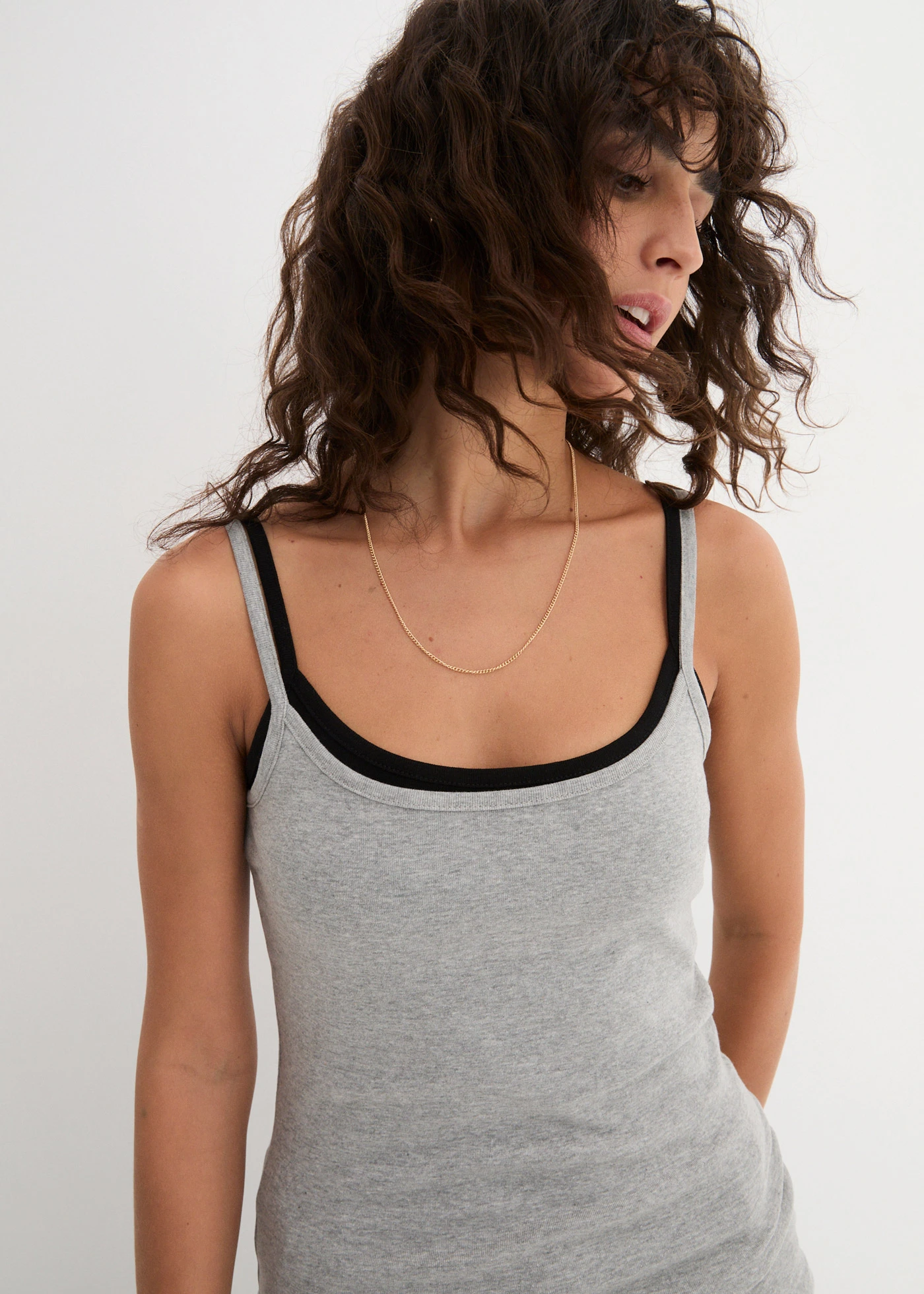 Lot de 3 tops à bretelles spaghetti 100% coton • blanc + gris clair chiné + noir • Boutique bonprix